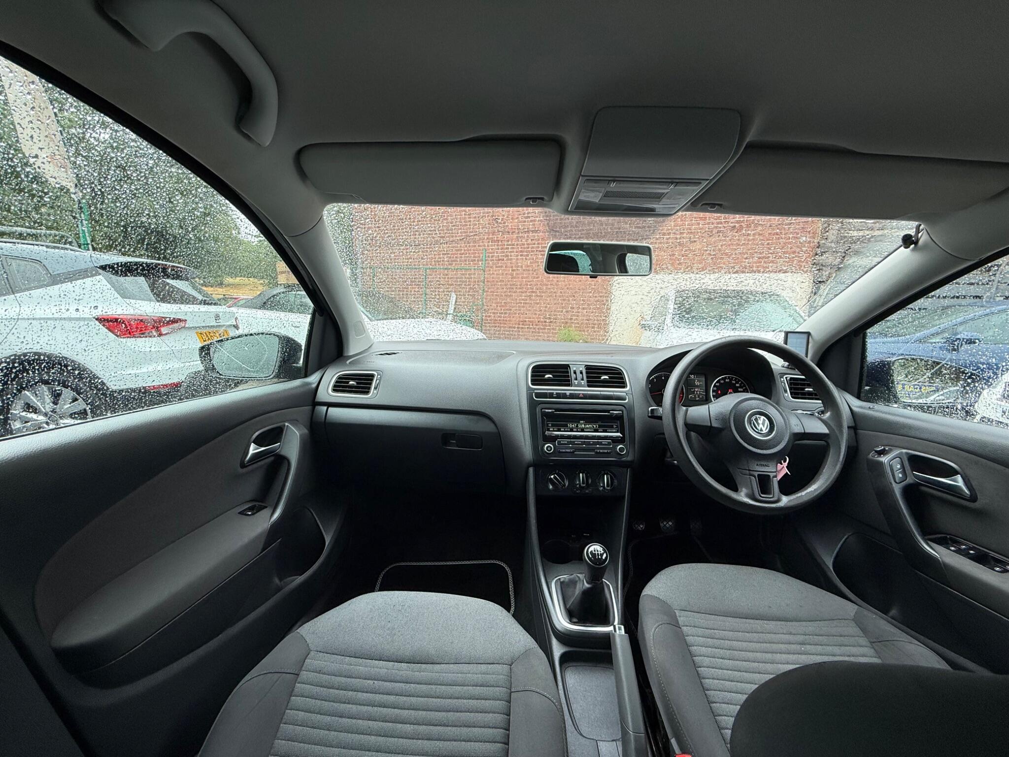 Volkswagen Polo - Image 13