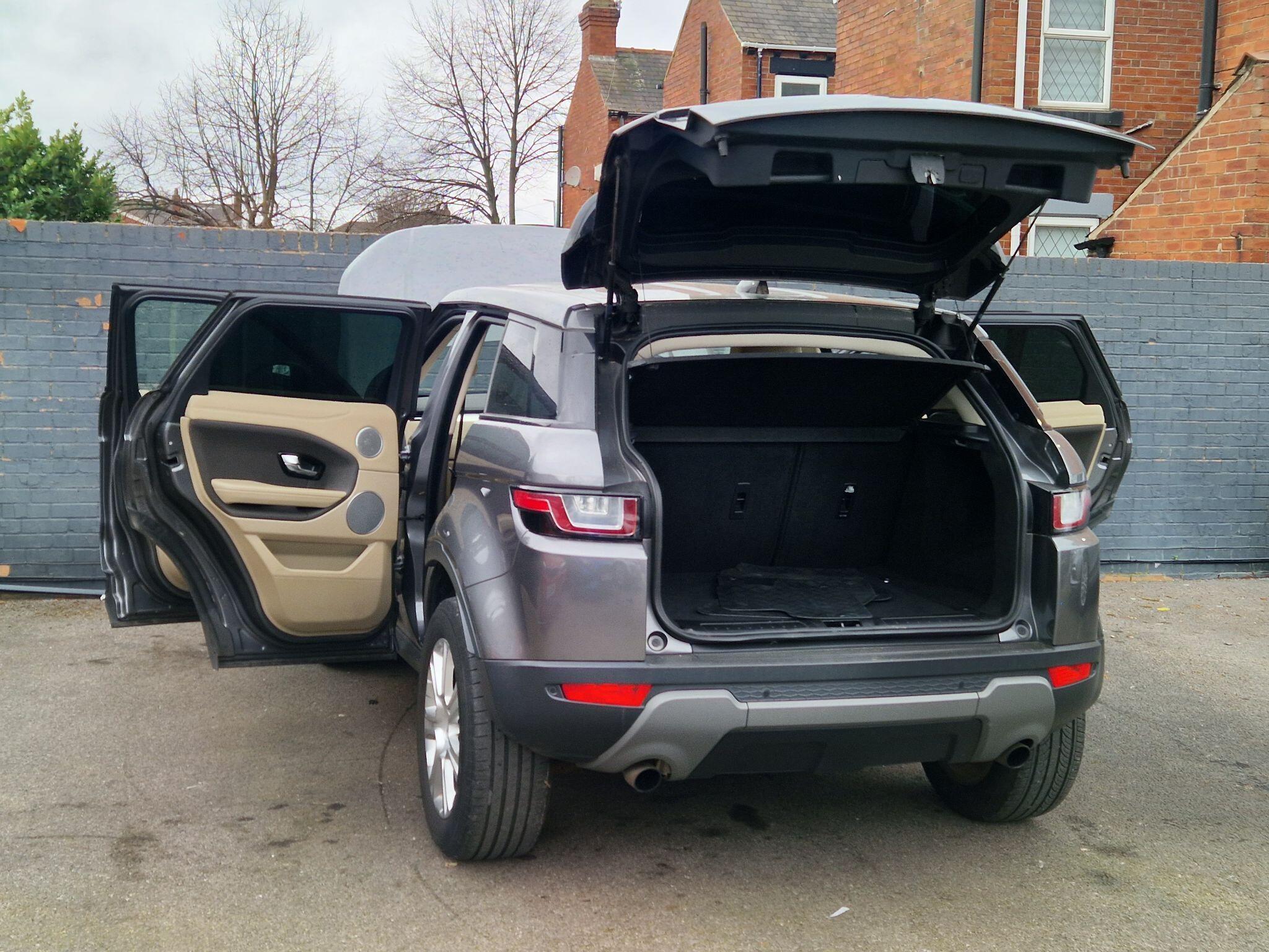 Land Rover Range Rover Evoque - Image 13