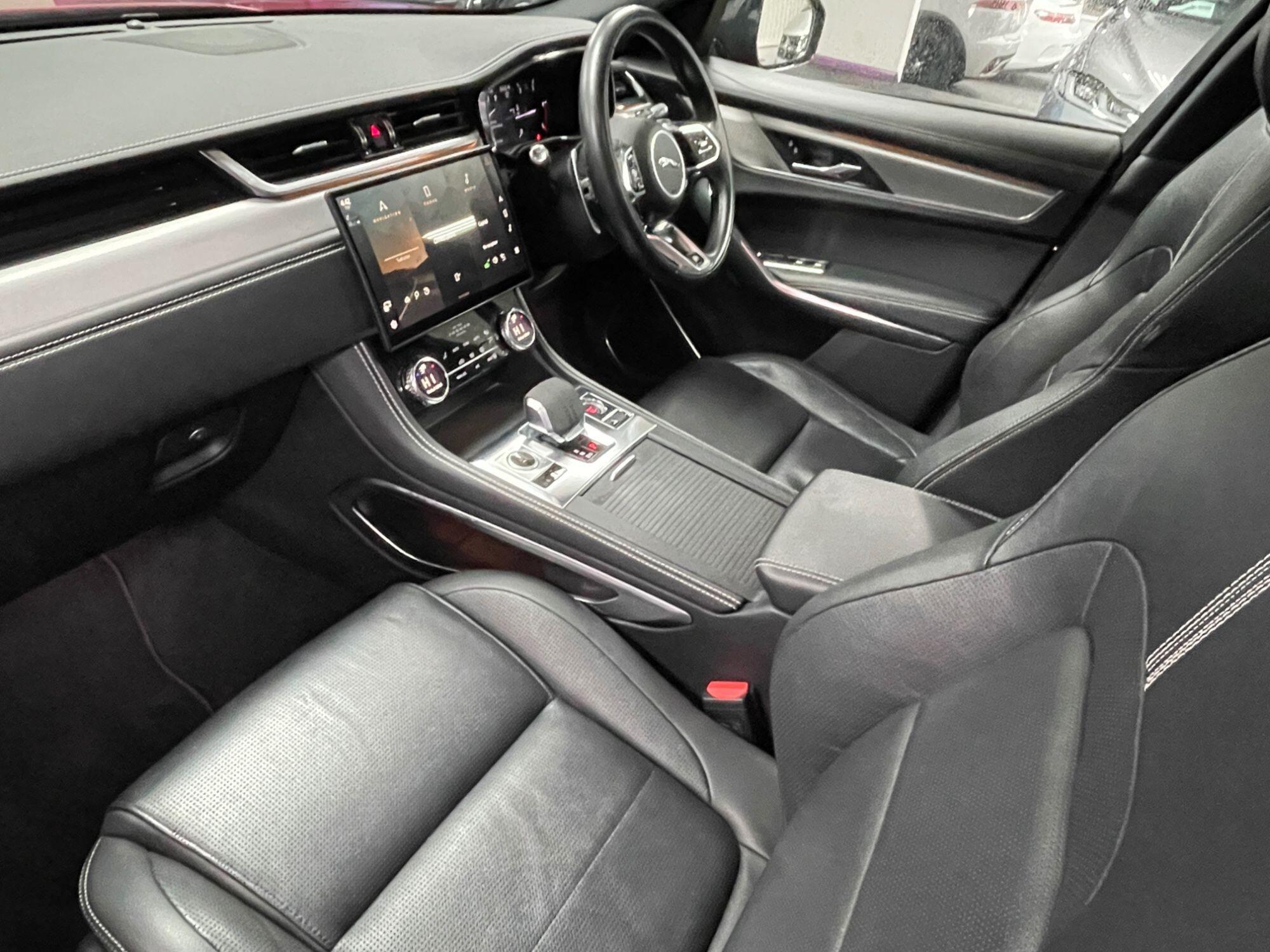 Jaguar F-Pace - Image 30