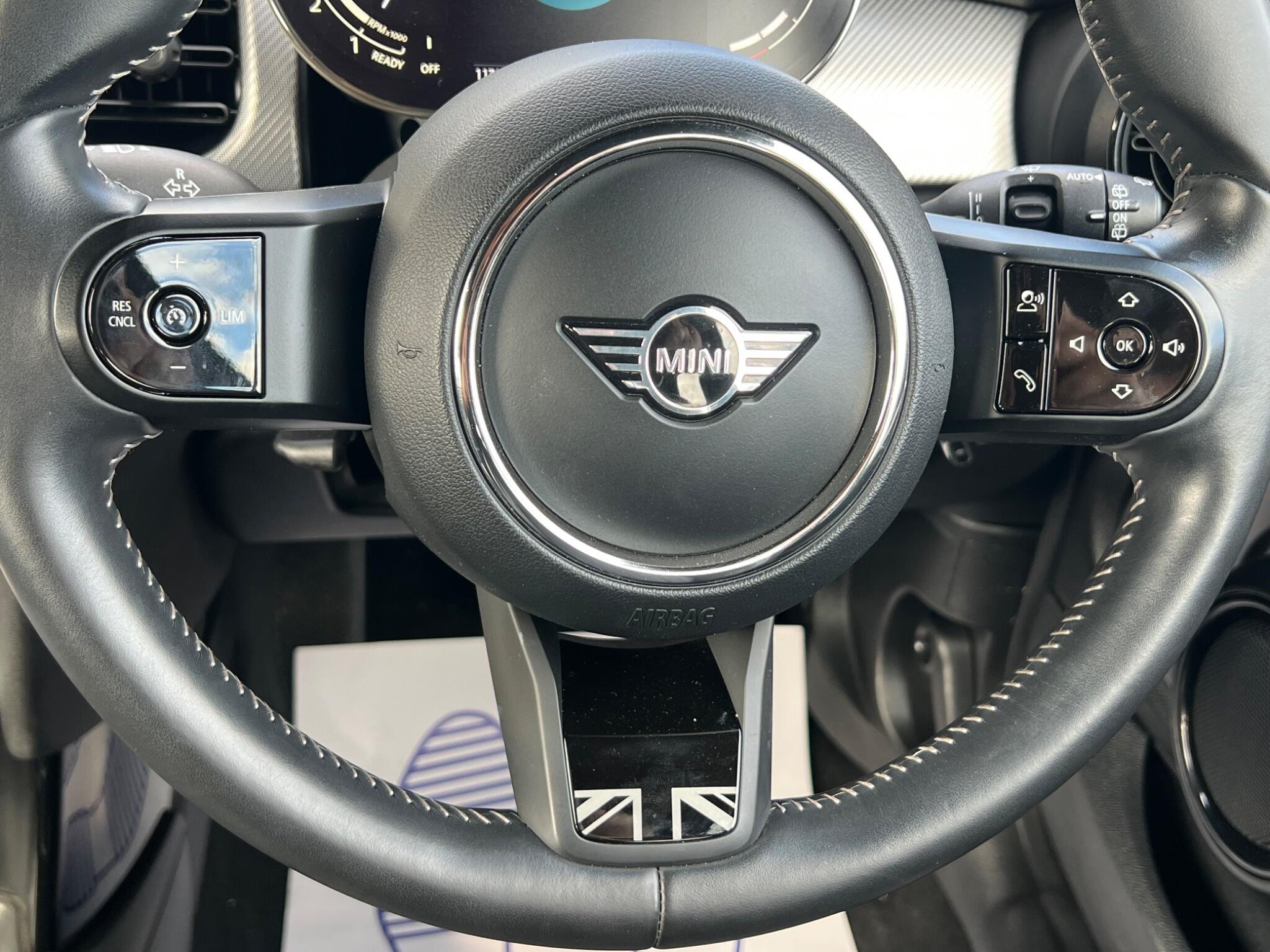 MINI Hatch - Image 17