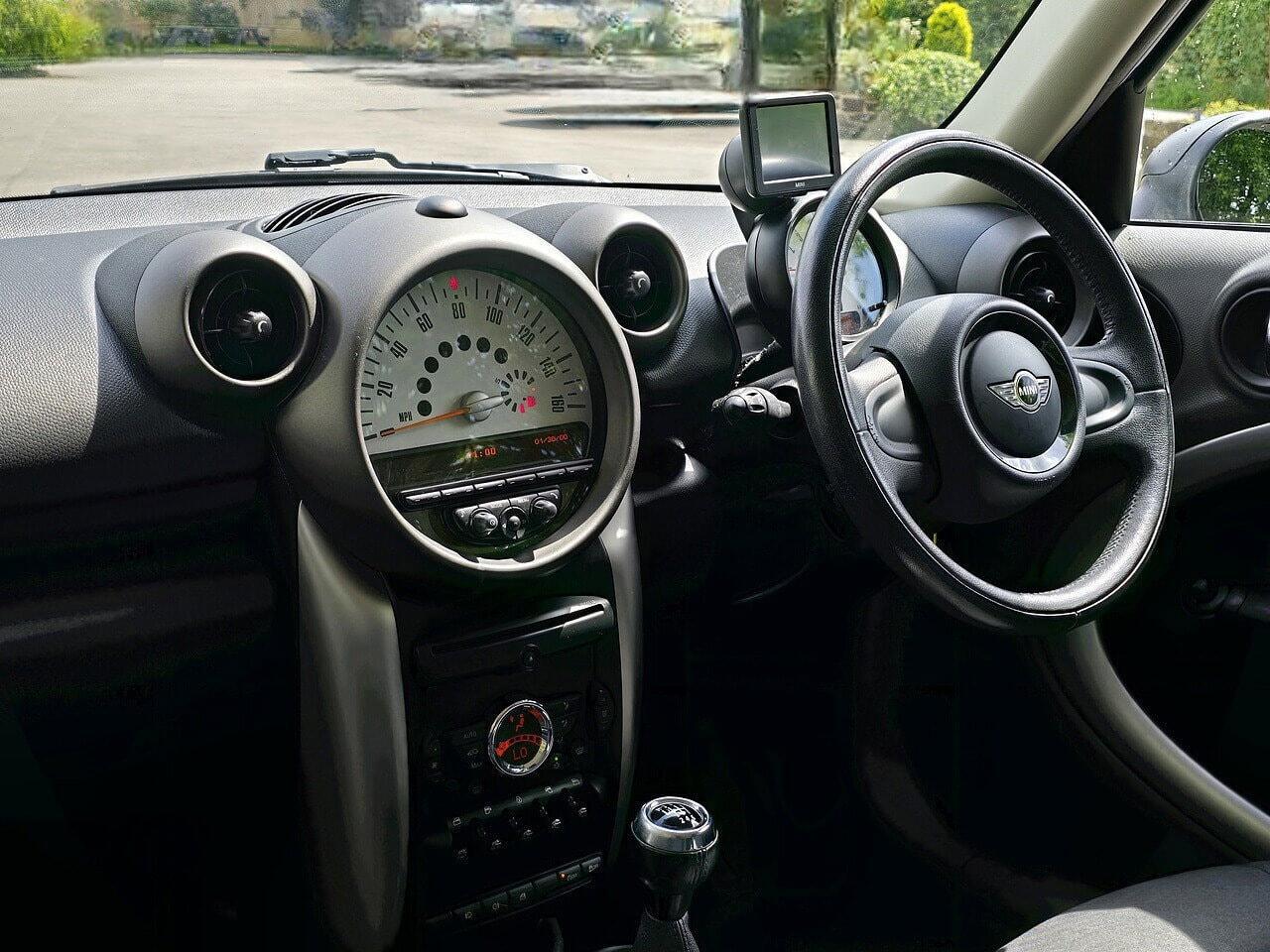 MINI Countryman - Image 2