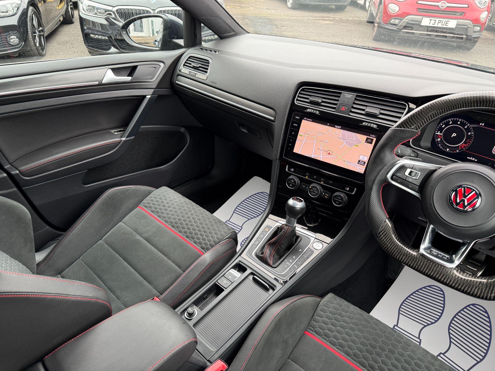 Volkswagen Golf - Image 48