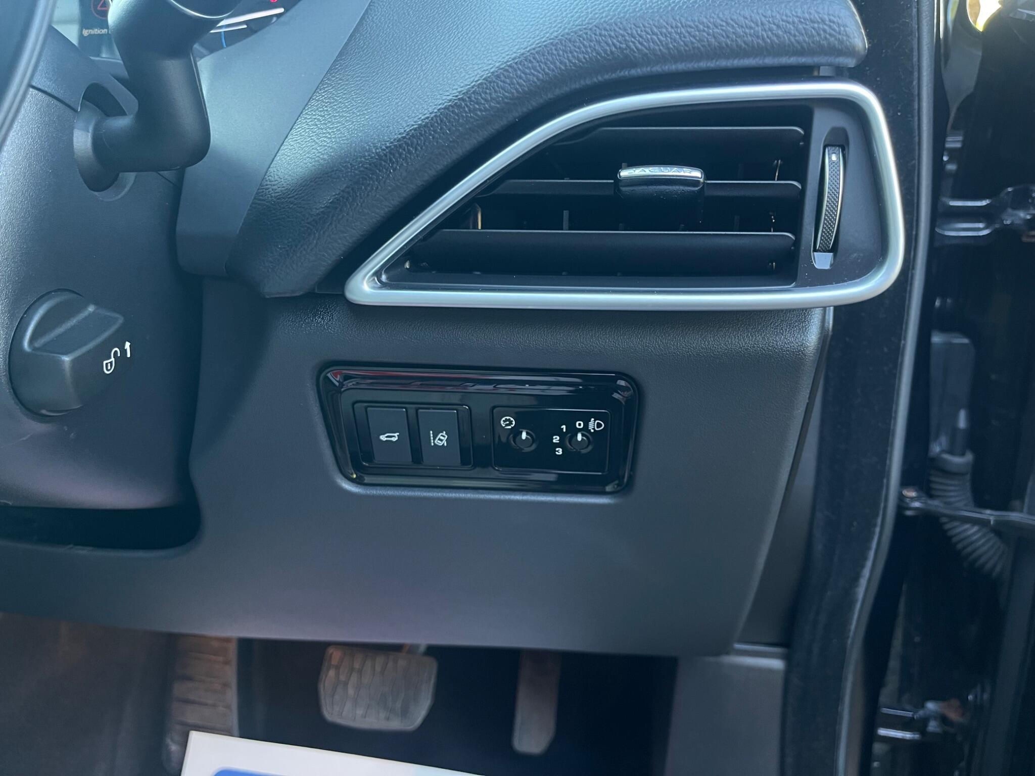 Jaguar F-Pace - Image 47