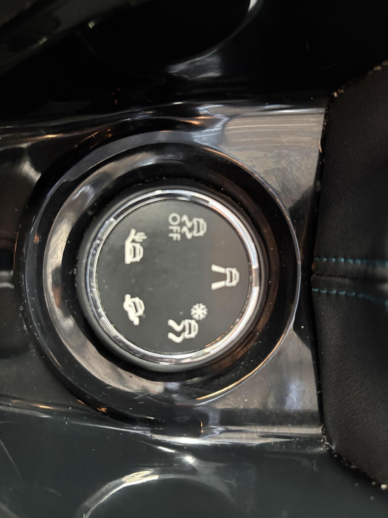 Peugeot 2008 - Image 18