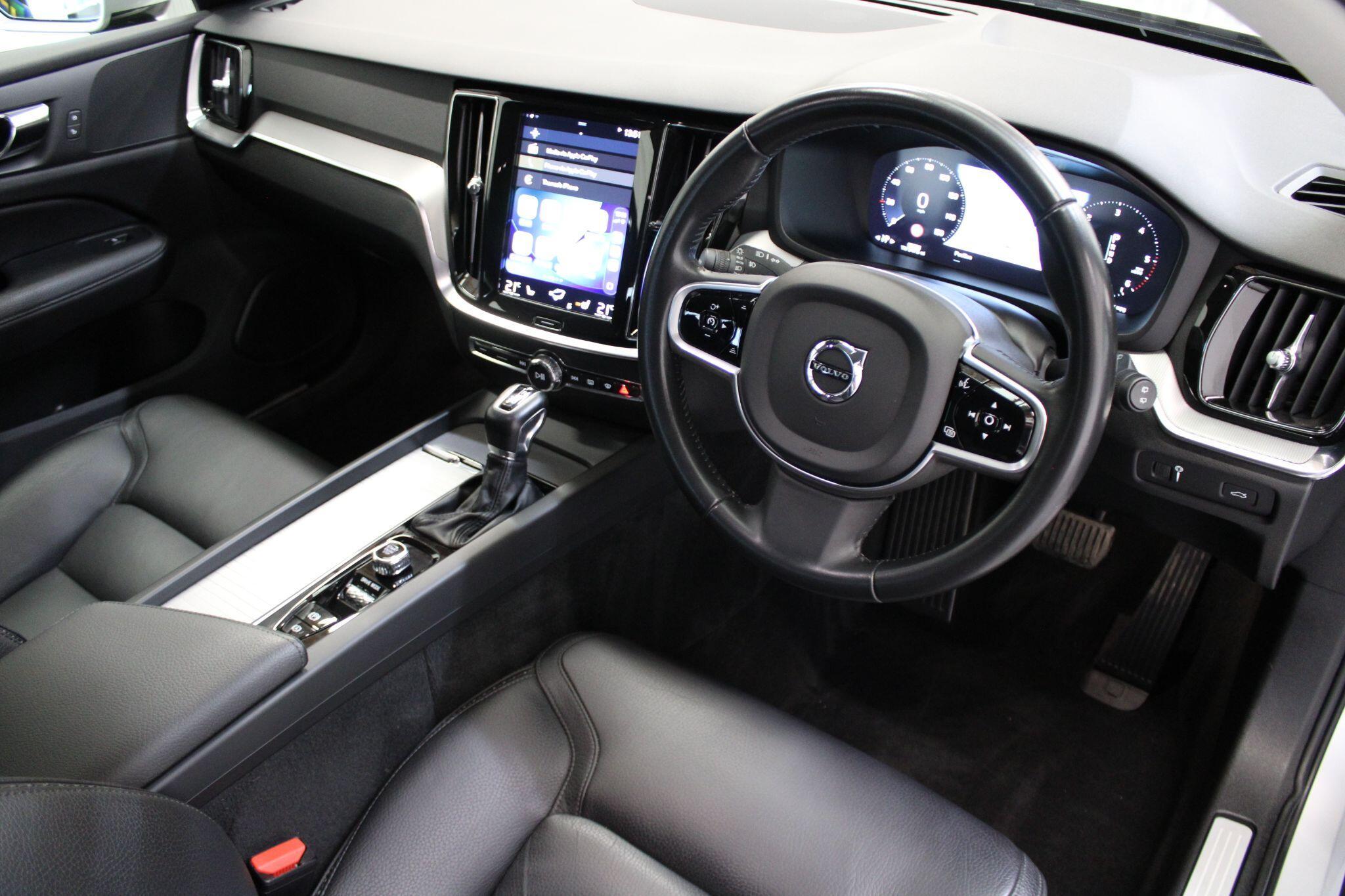 Volvo V60 CROSS COUNTRY - Image 48