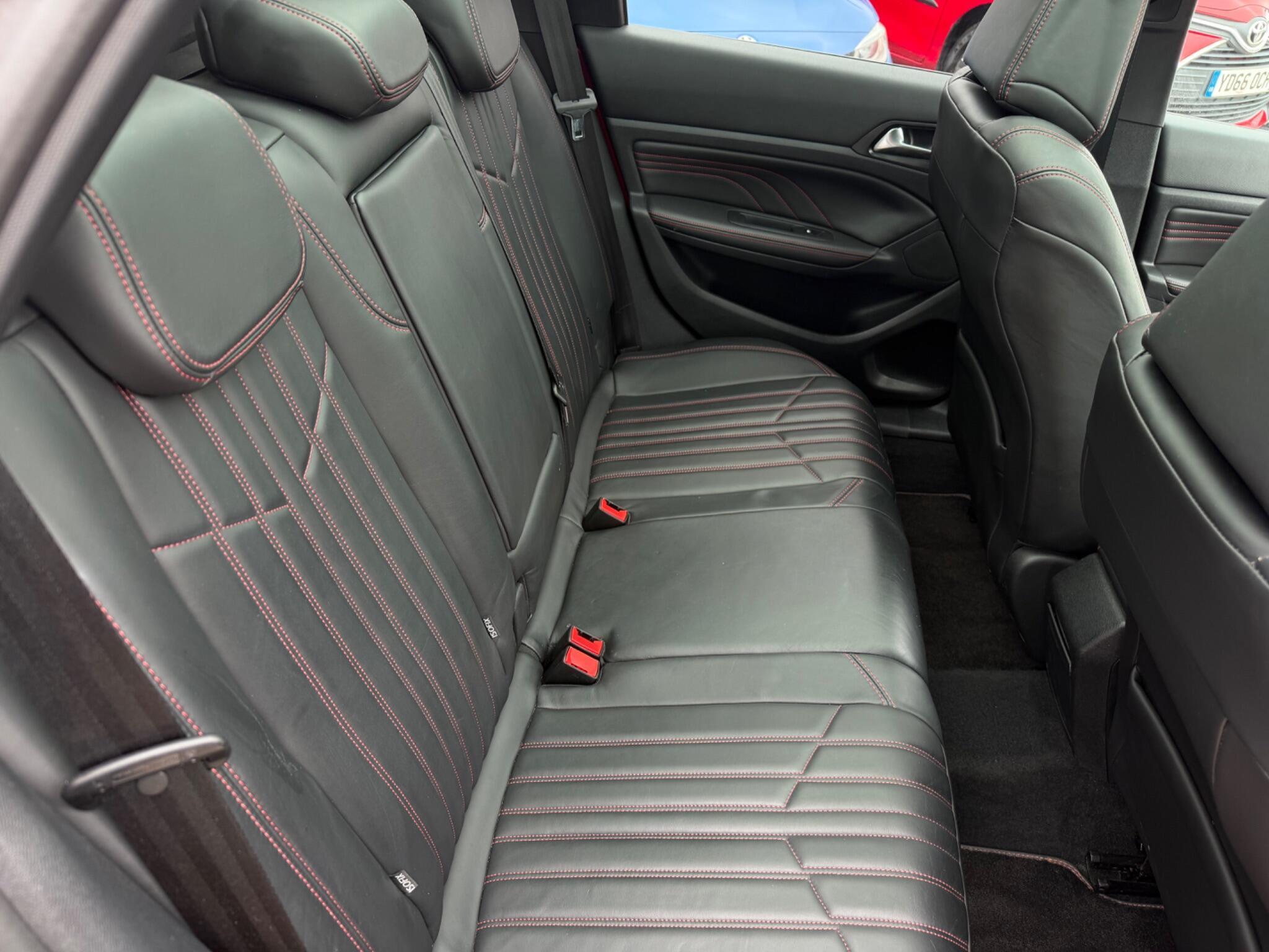 Peugeot 308 SW - Image 12