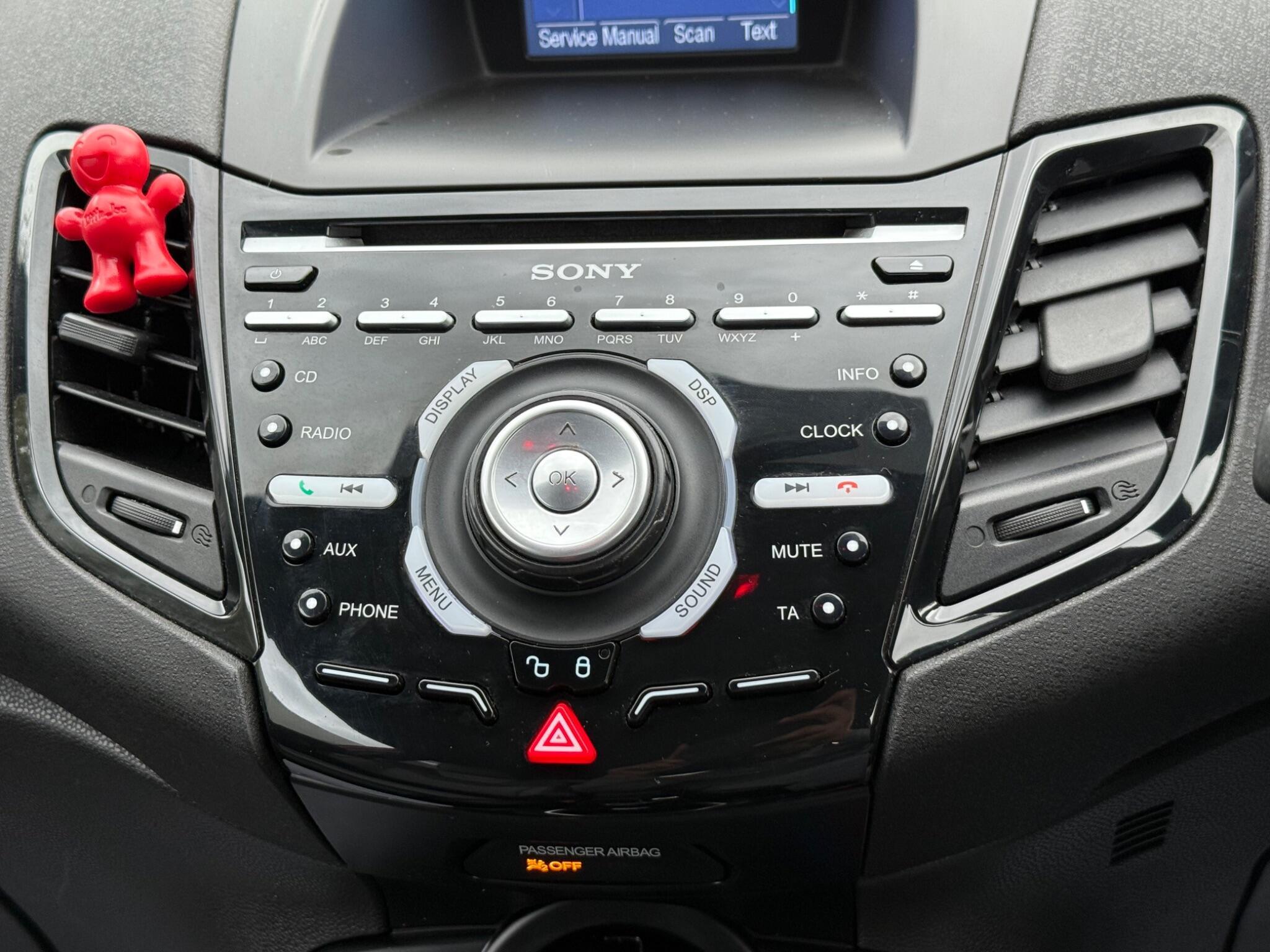 Ford Fiesta - Image 26