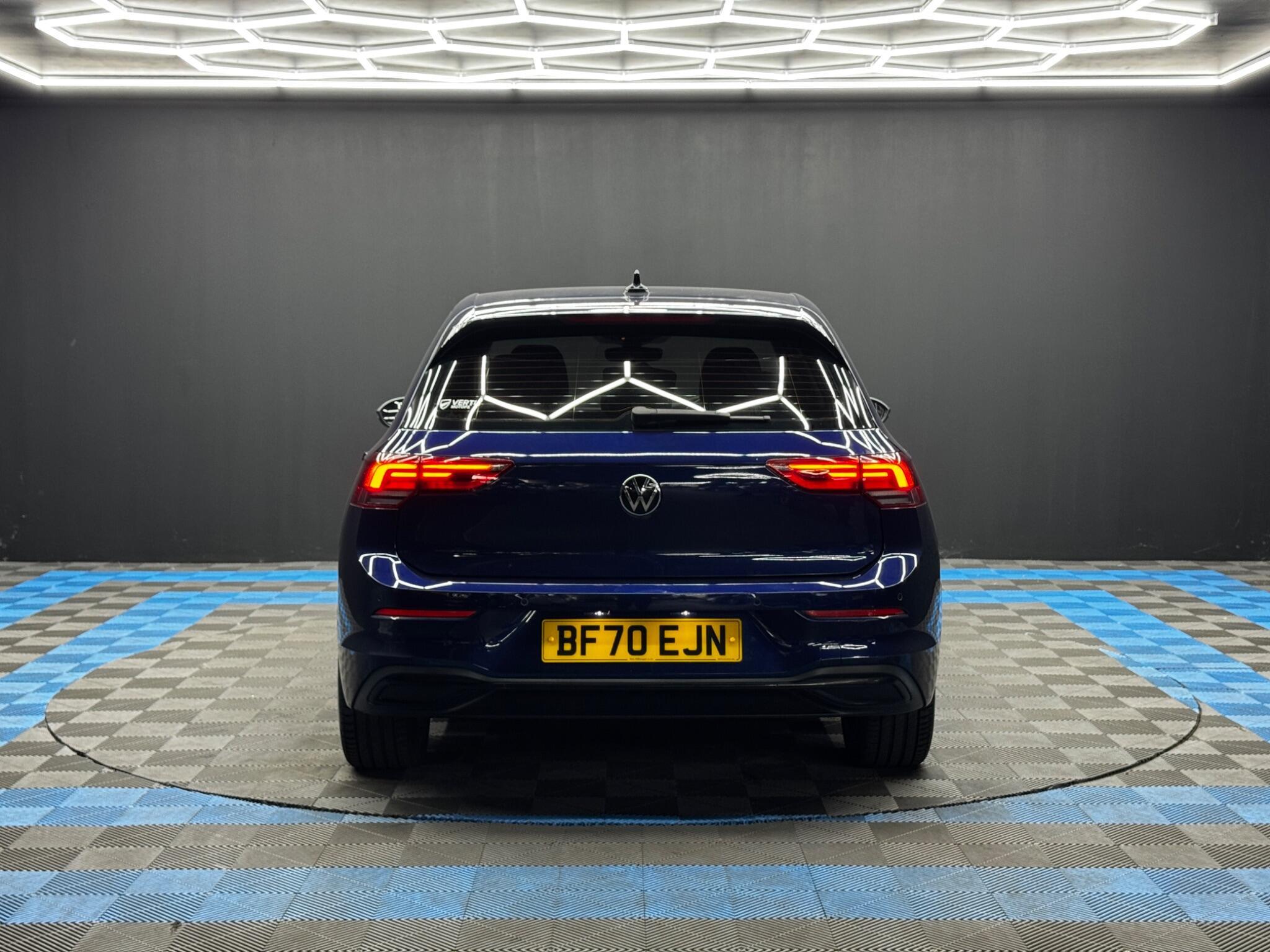 Volkswagen Golf - Image 6