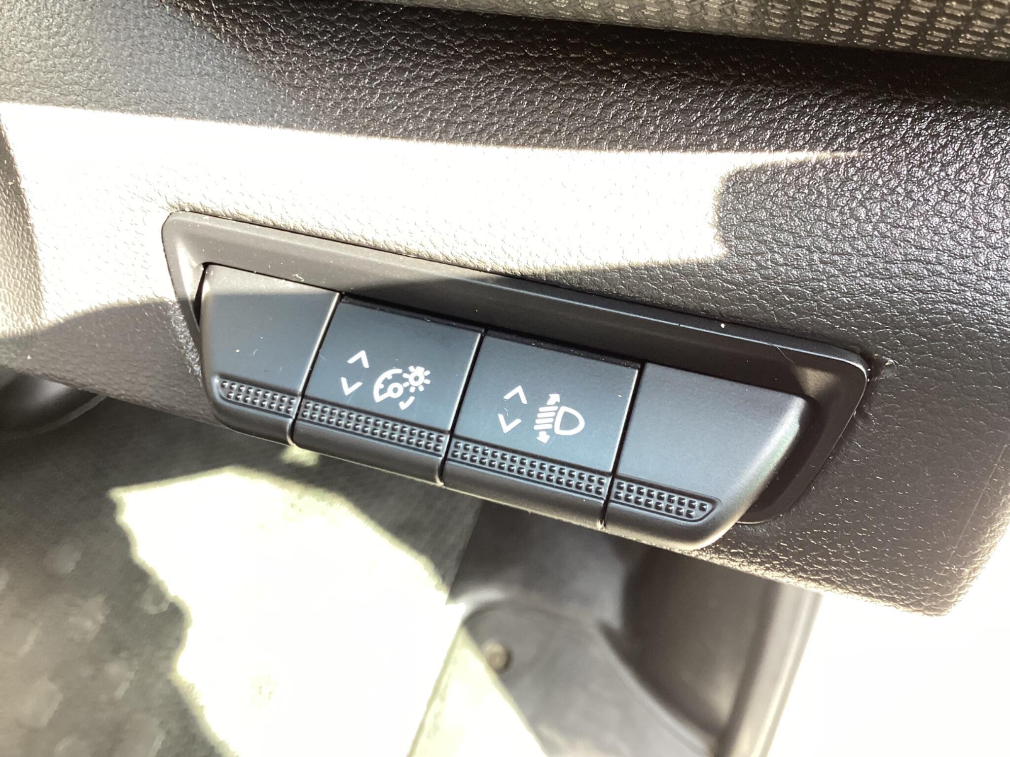 Renault Trafic - Image 19