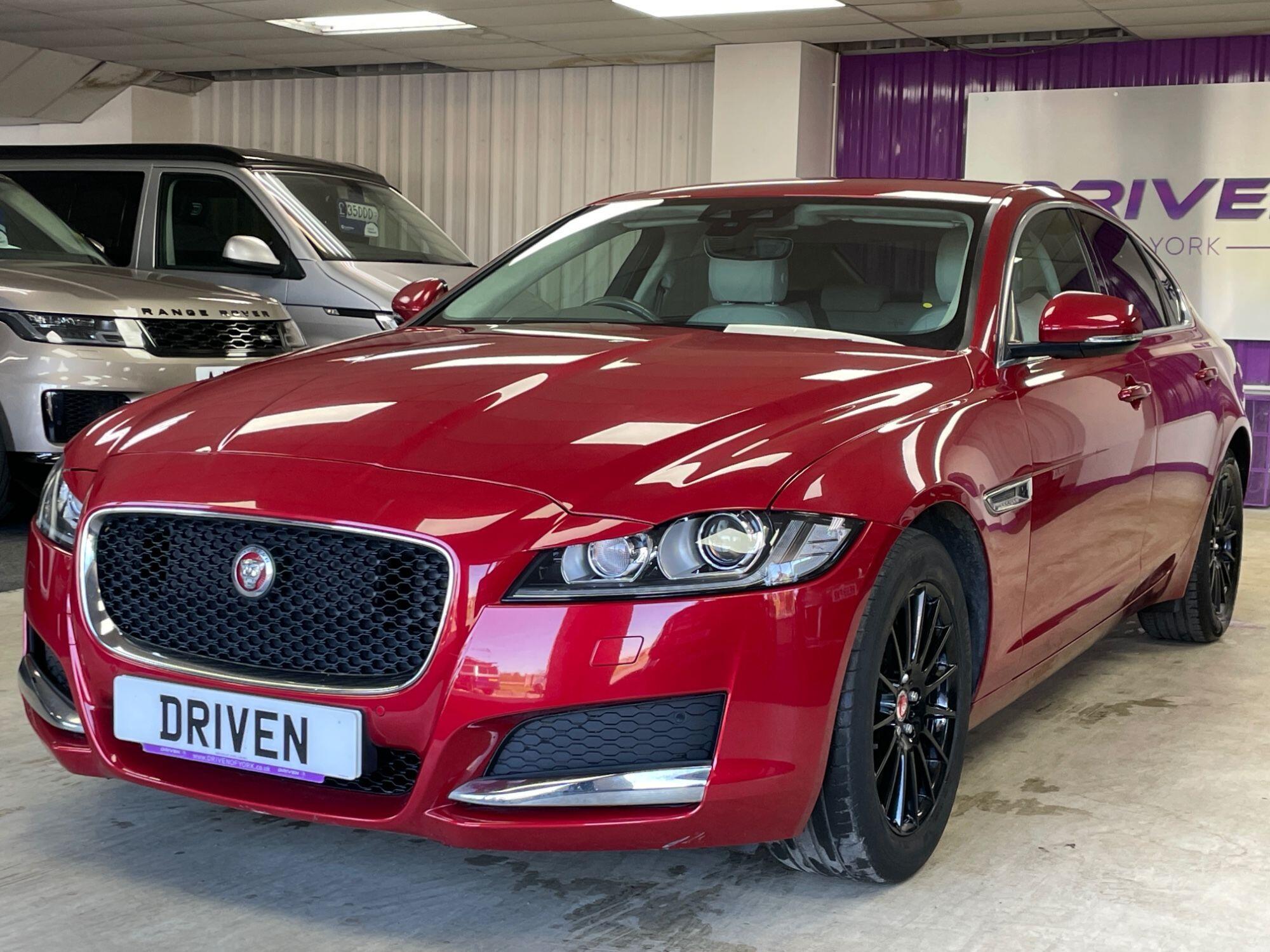 Jaguar XF - Image 7