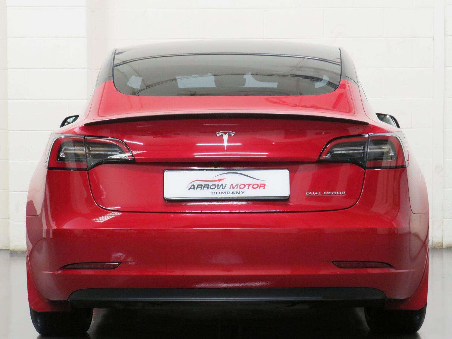 Tesla Model 3 - Image 4