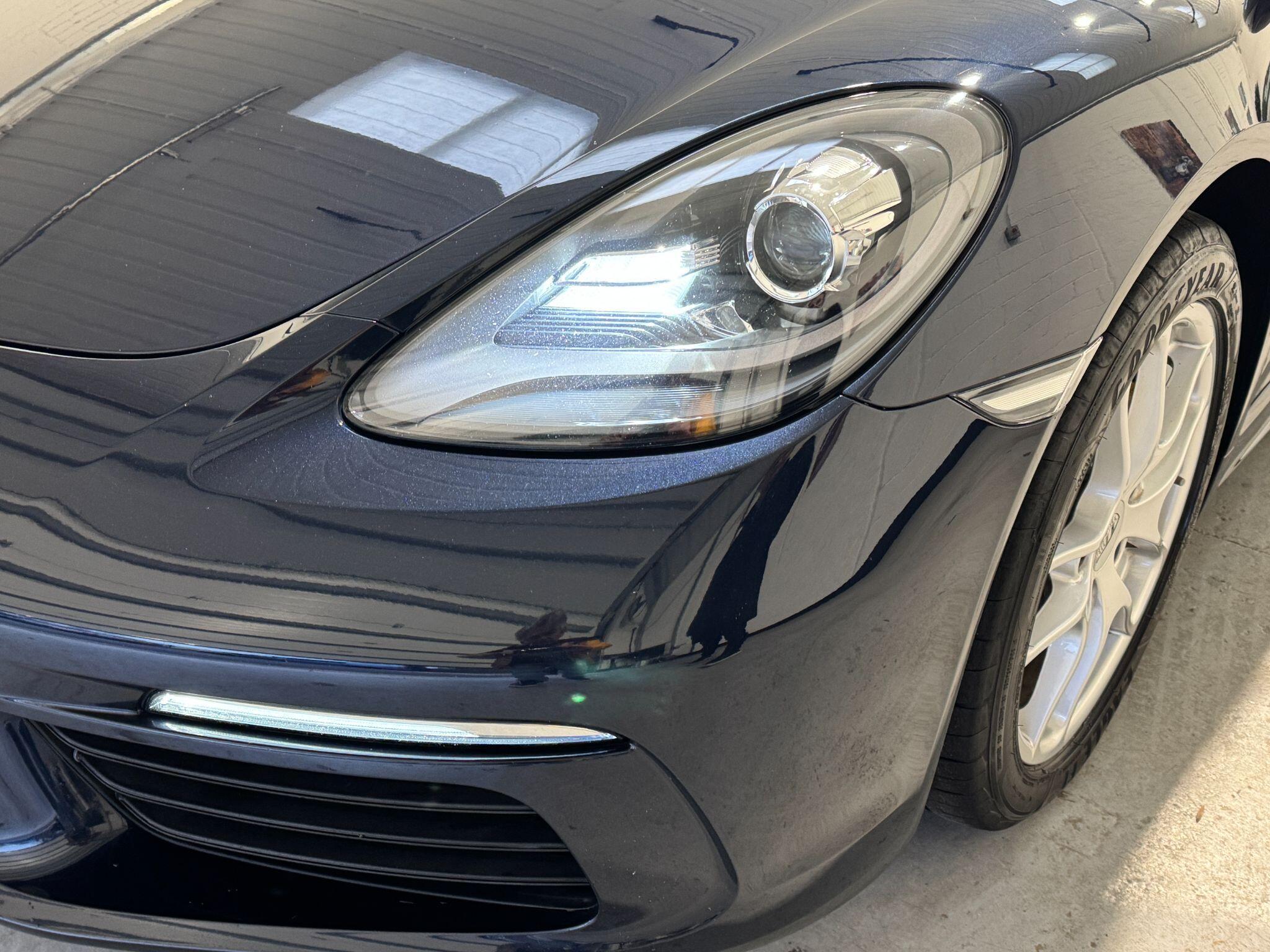 Porsche 718 Cayman - Image 72