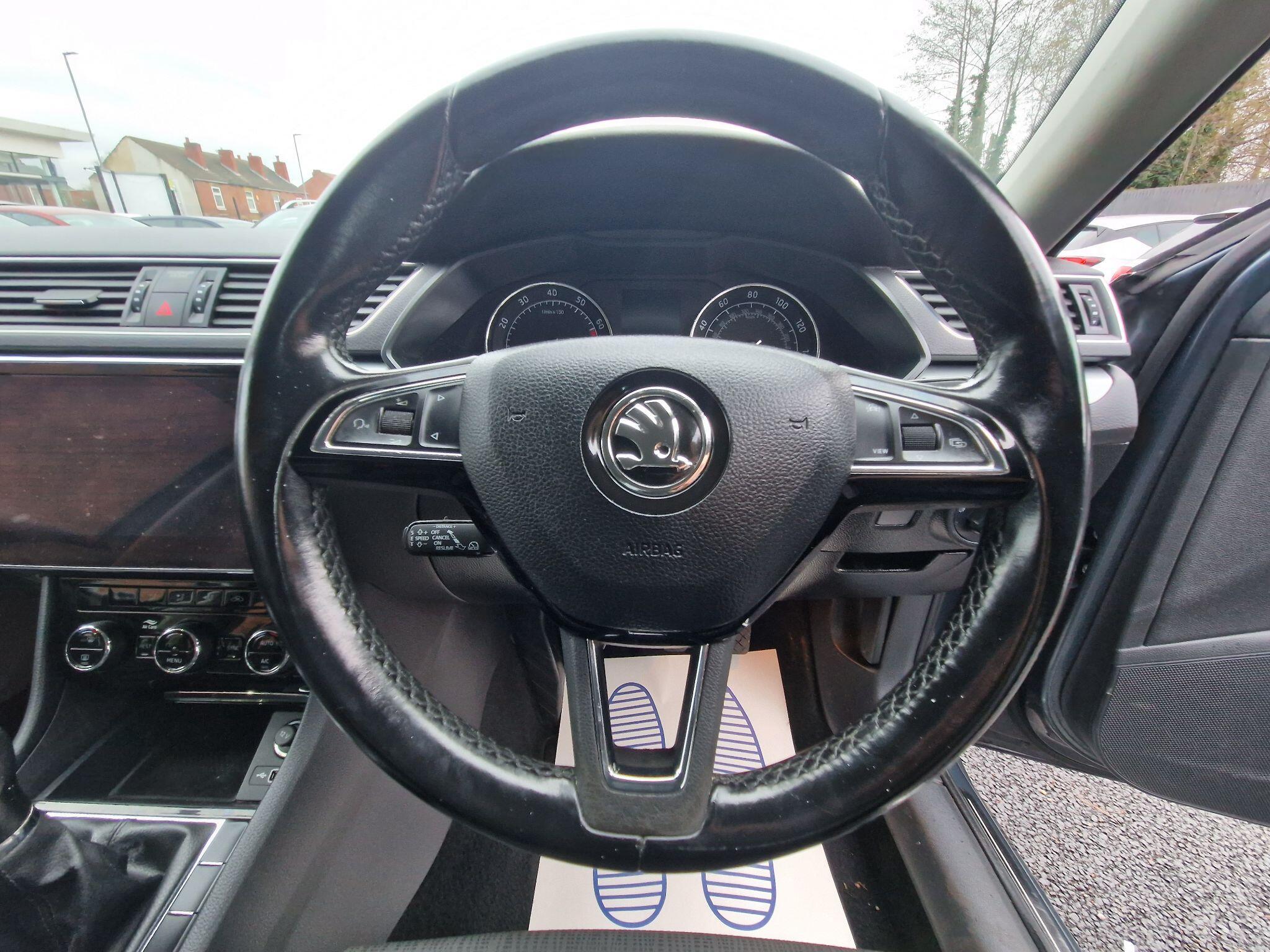 Skoda Superb - Image 45