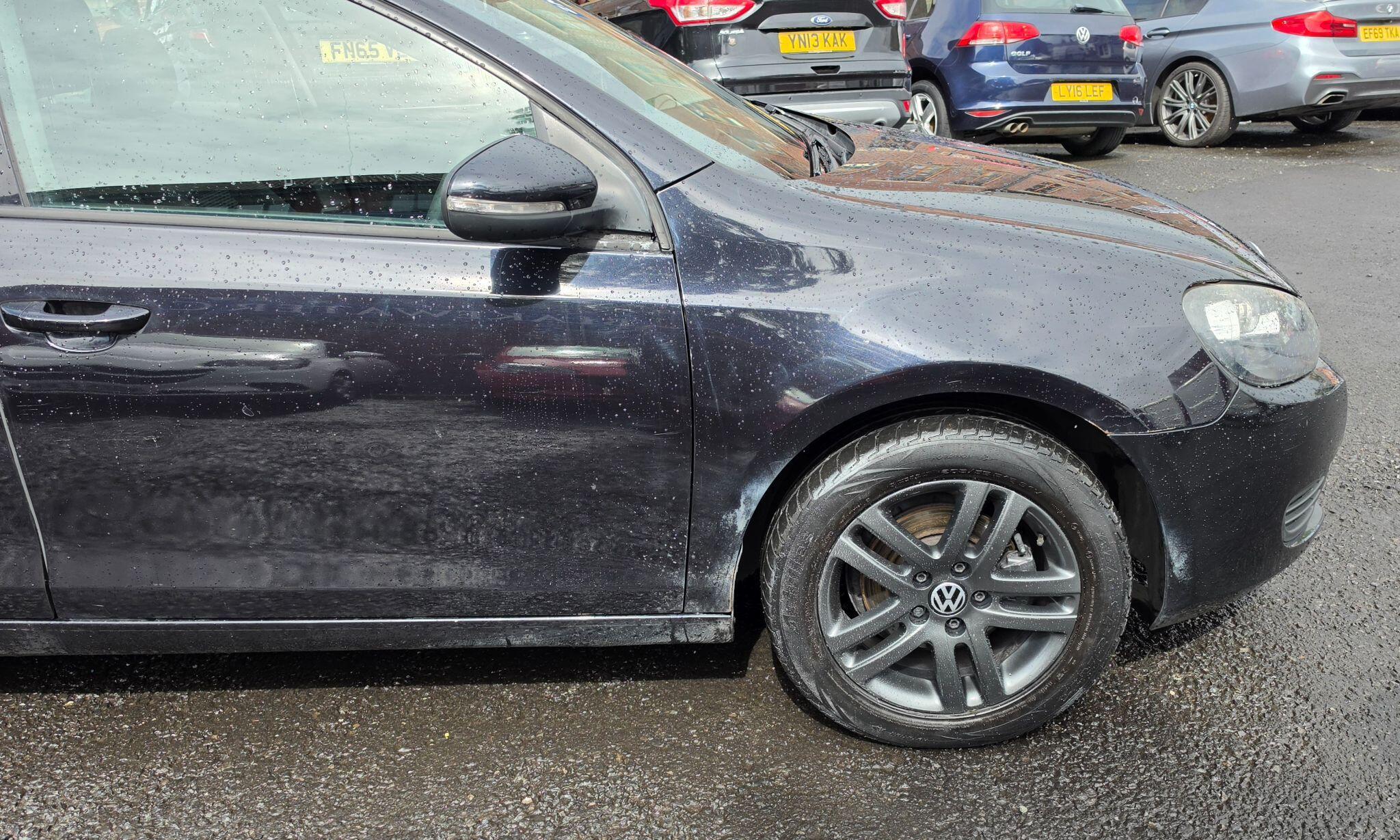 Volkswagen Golf - Image 9