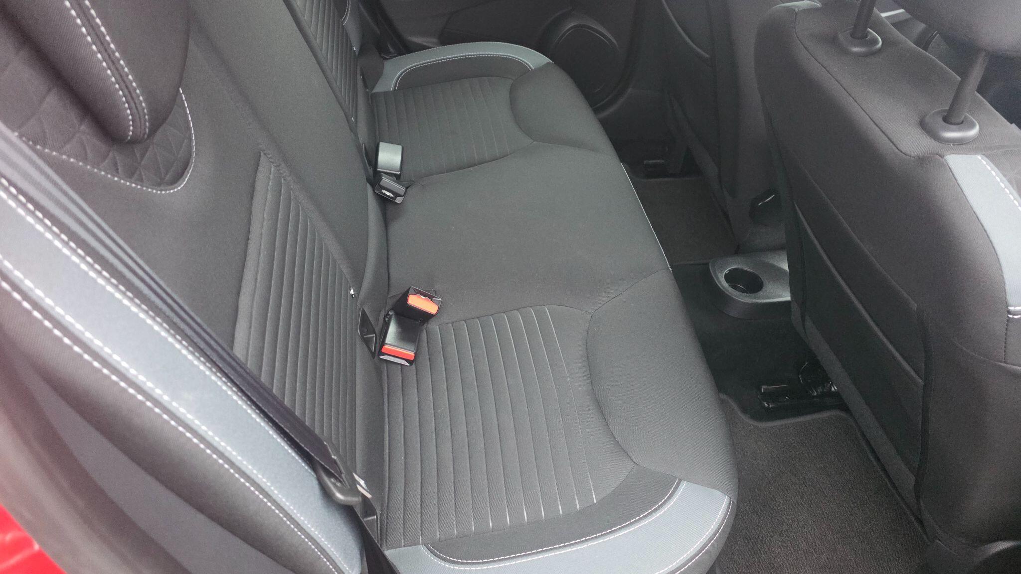 Renault Clio - Image 39