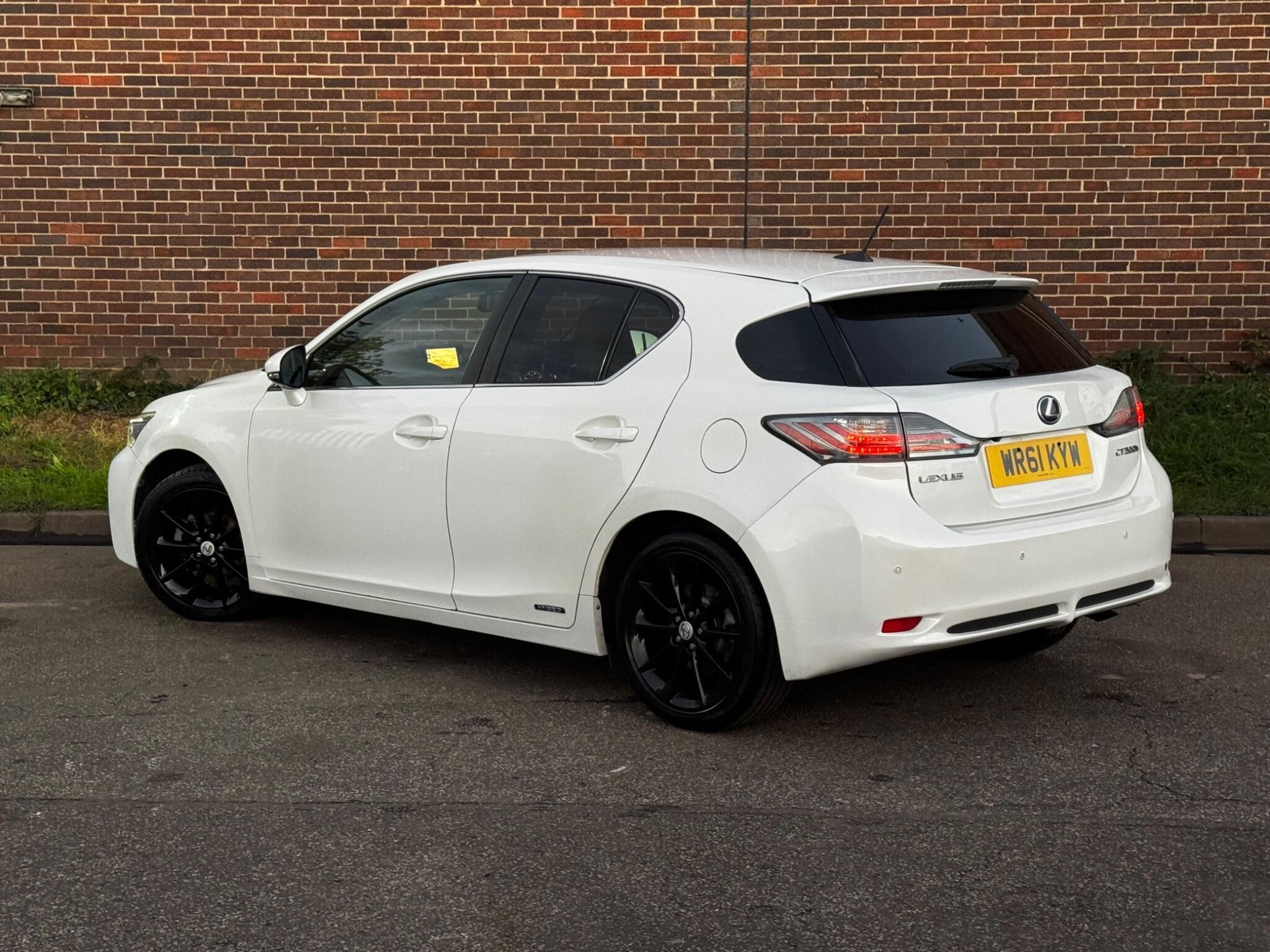 Lexus CT - Image 4