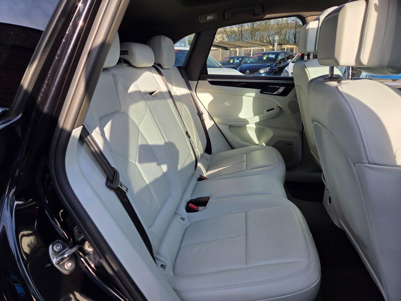 Porsche Macan - Image 37