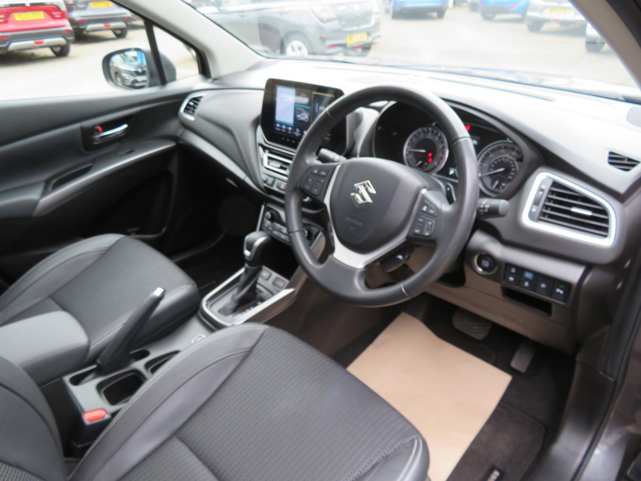 Suzuki S-Cross - Image 15