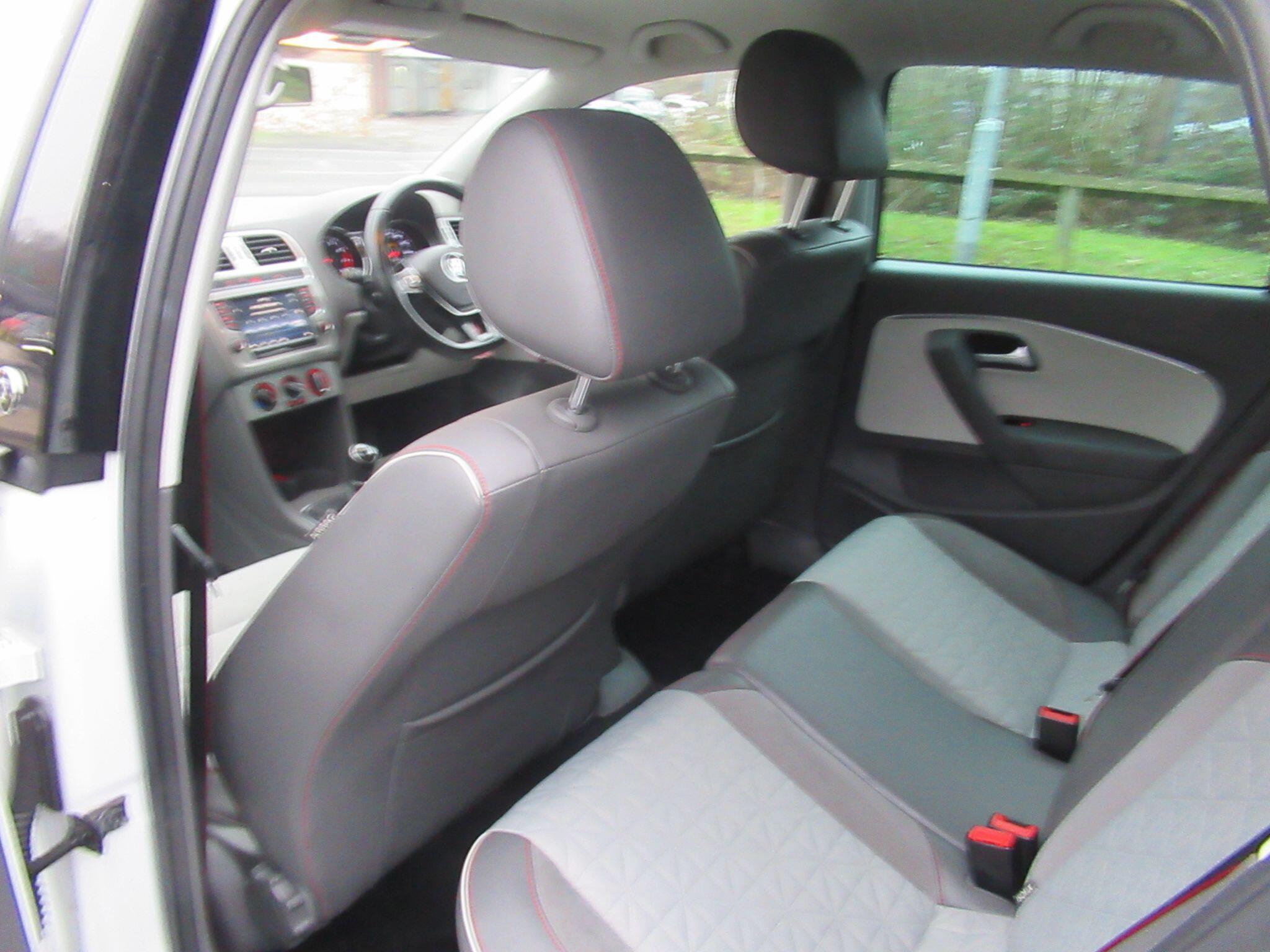 Volkswagen Polo - Image 18