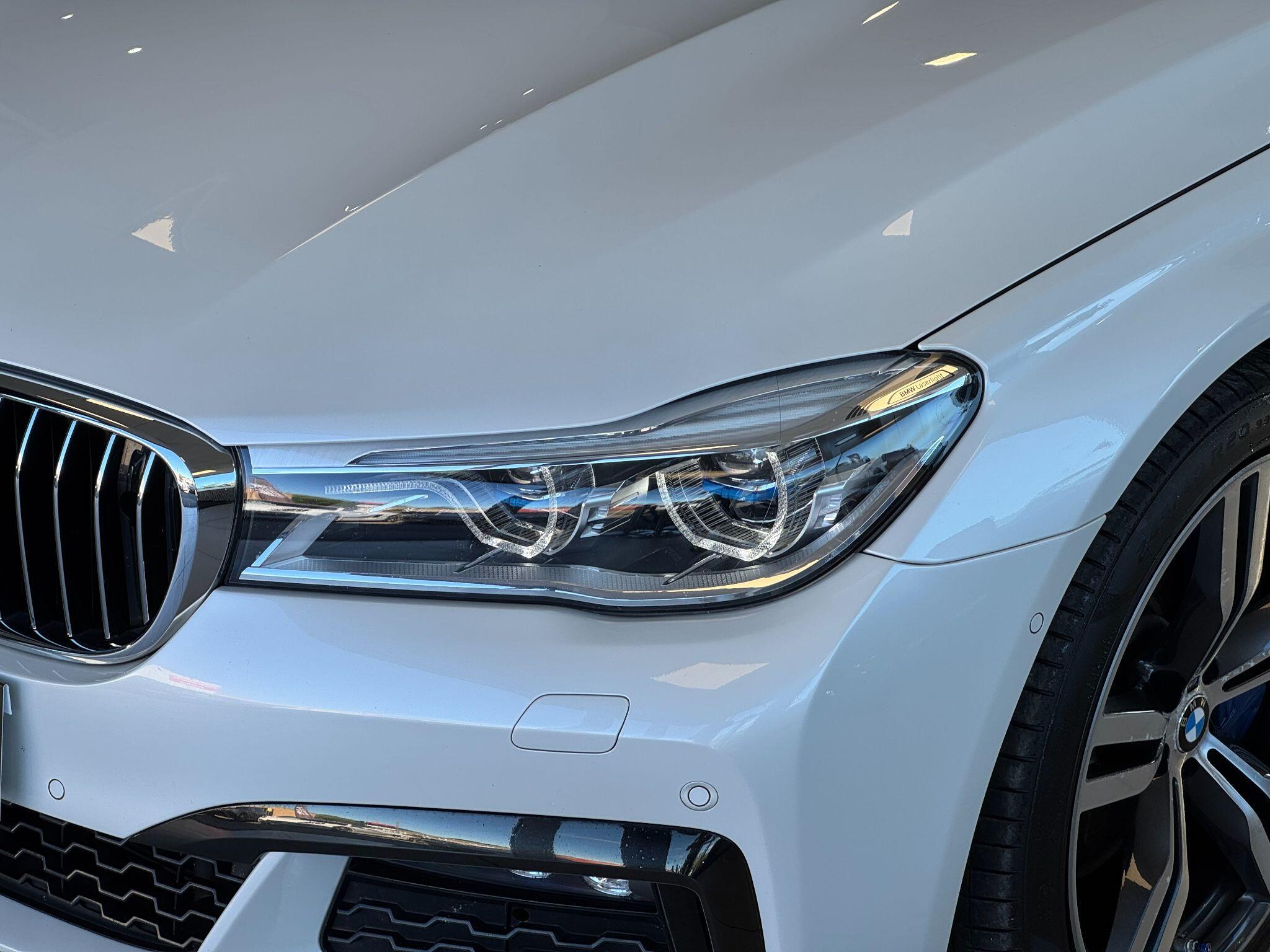BMW 7 Series - Image 12