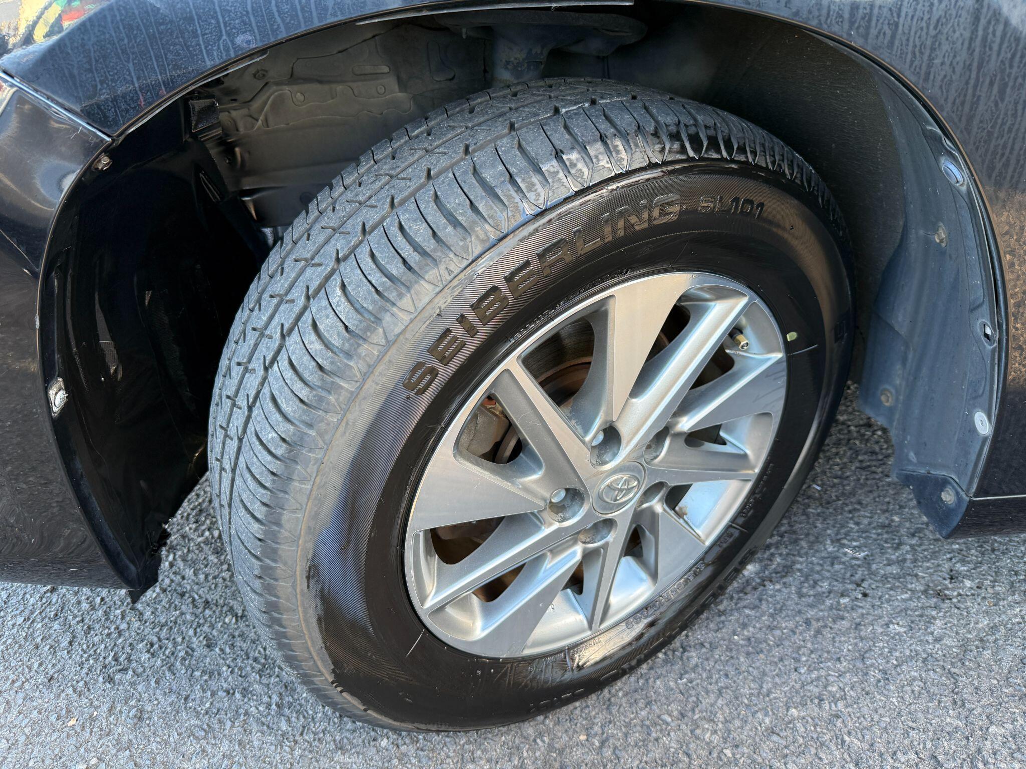 Toyota Alphard - Image 100