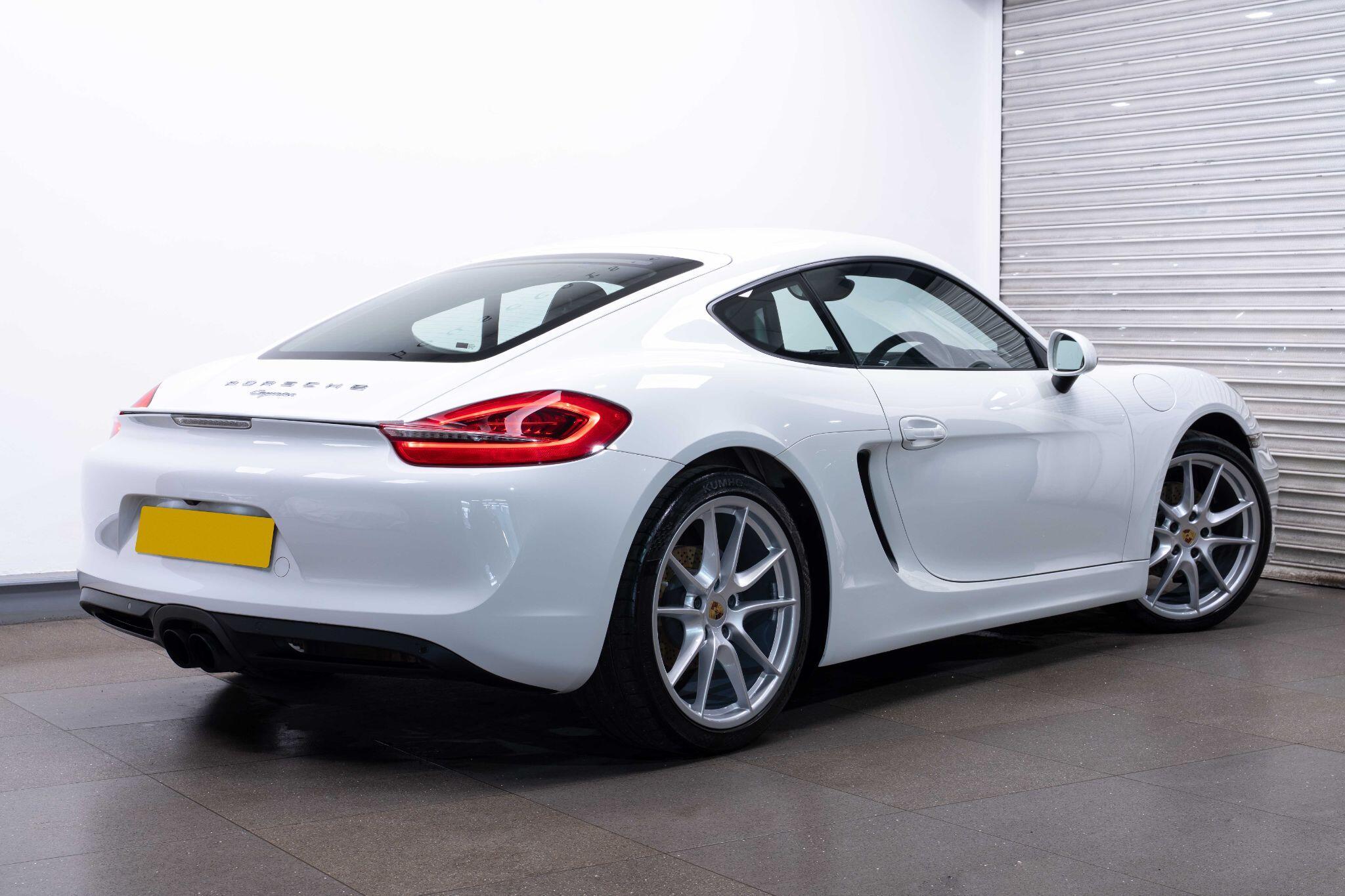 Porsche Cayman - Image 2