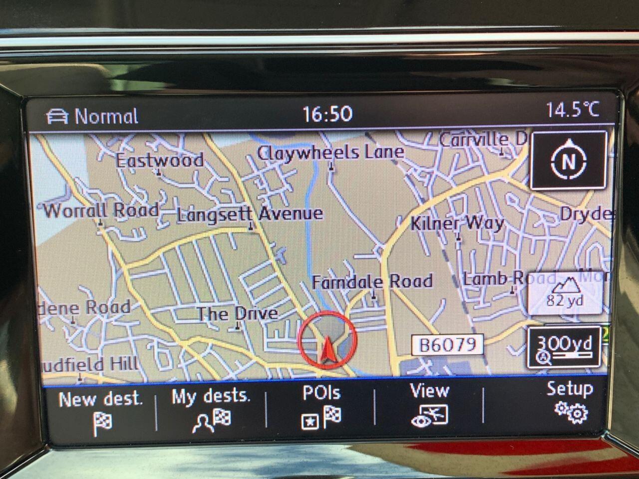 Volkswagen Golf - Image 34