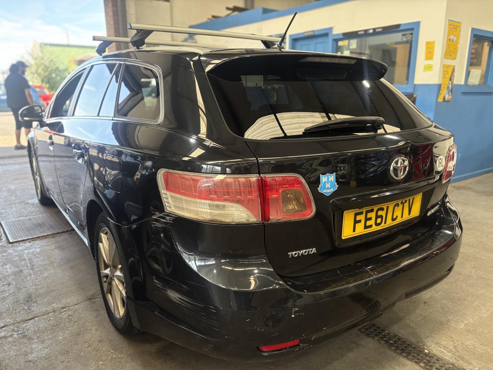 Toyota Avensis - Image 6