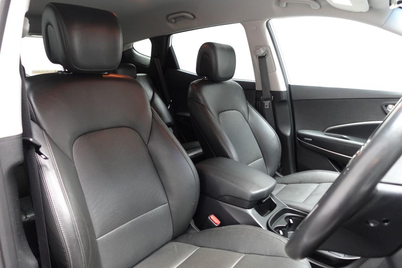 Hyundai Santa Fe - Image 9