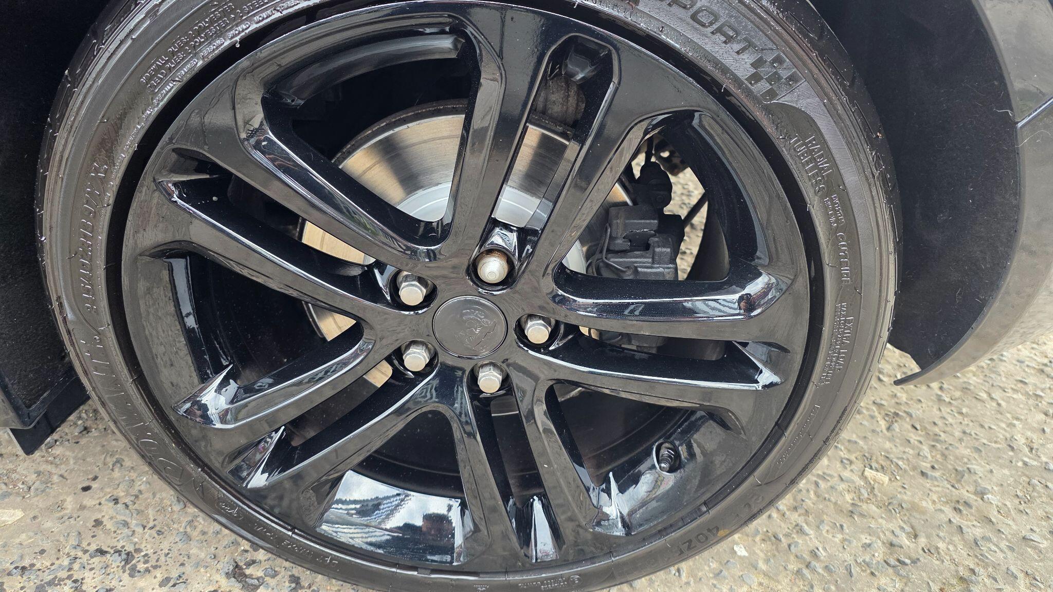 Jaguar XE - Image 58