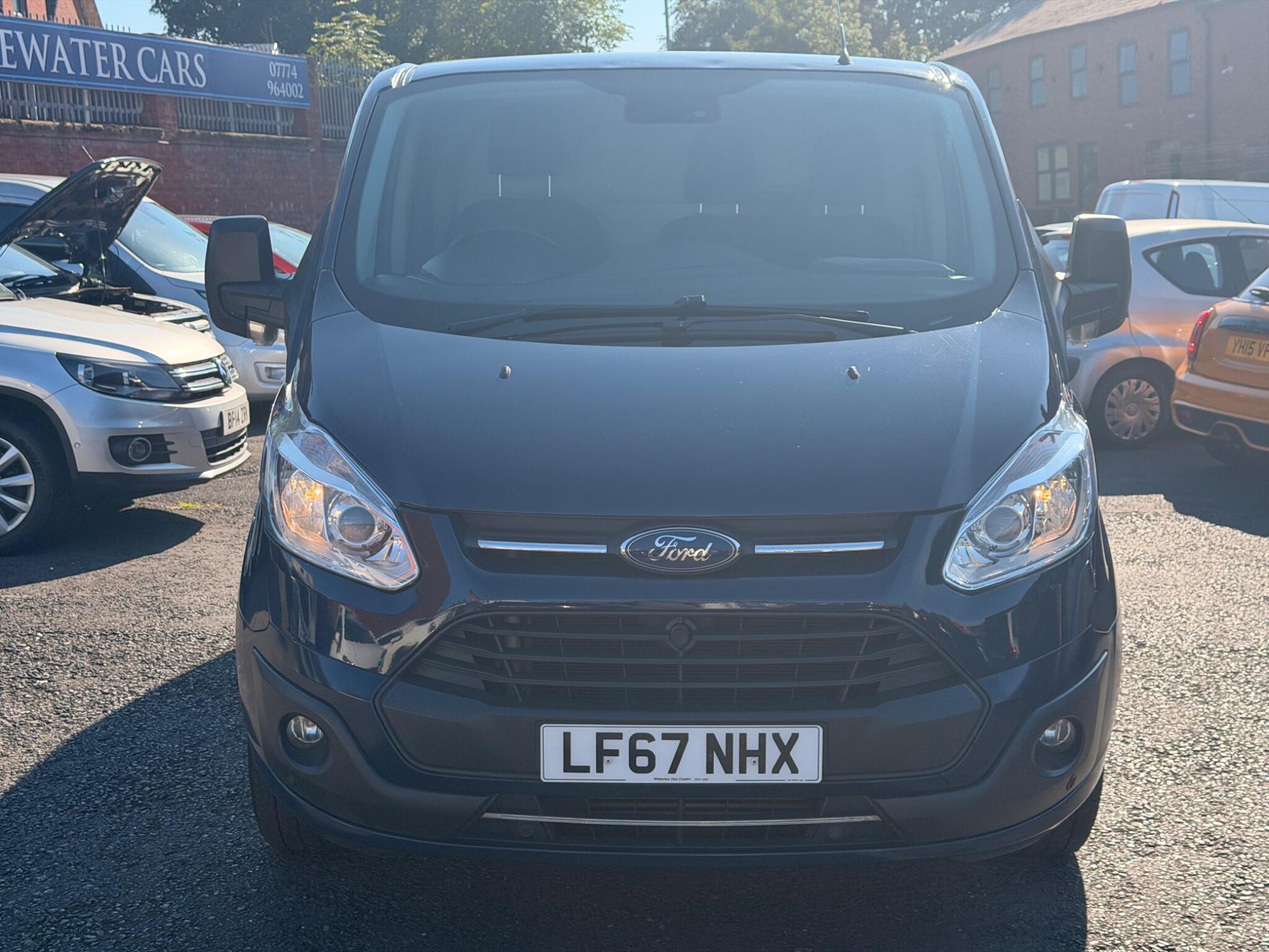 Ford Transit Custom - Image 2