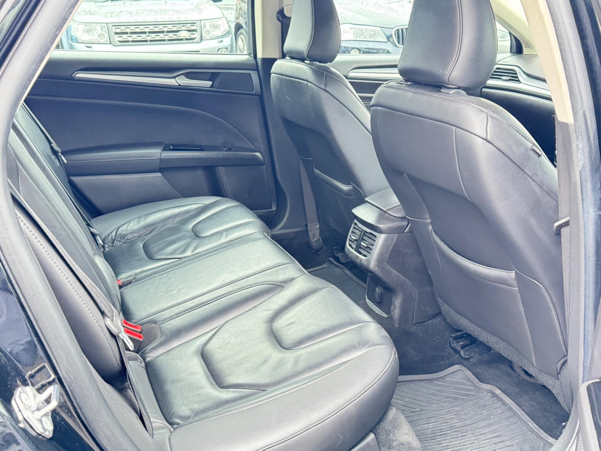 Ford Mondeo - Image 18