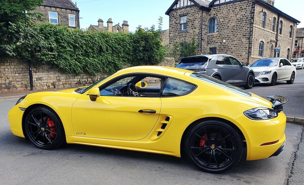 Porsche 718 Cayman - Image 14