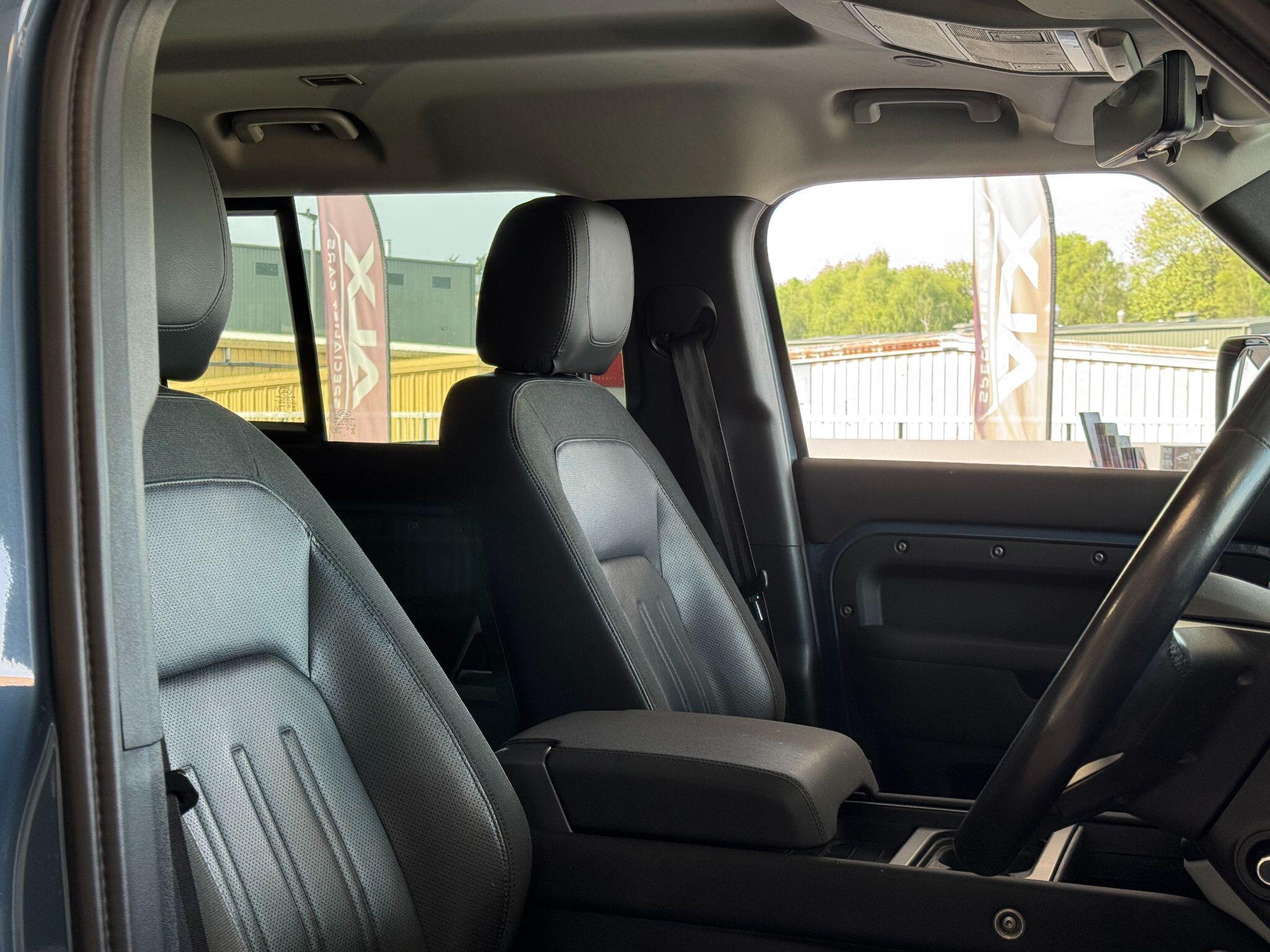 Land Rover Defender 110 - Image 6
