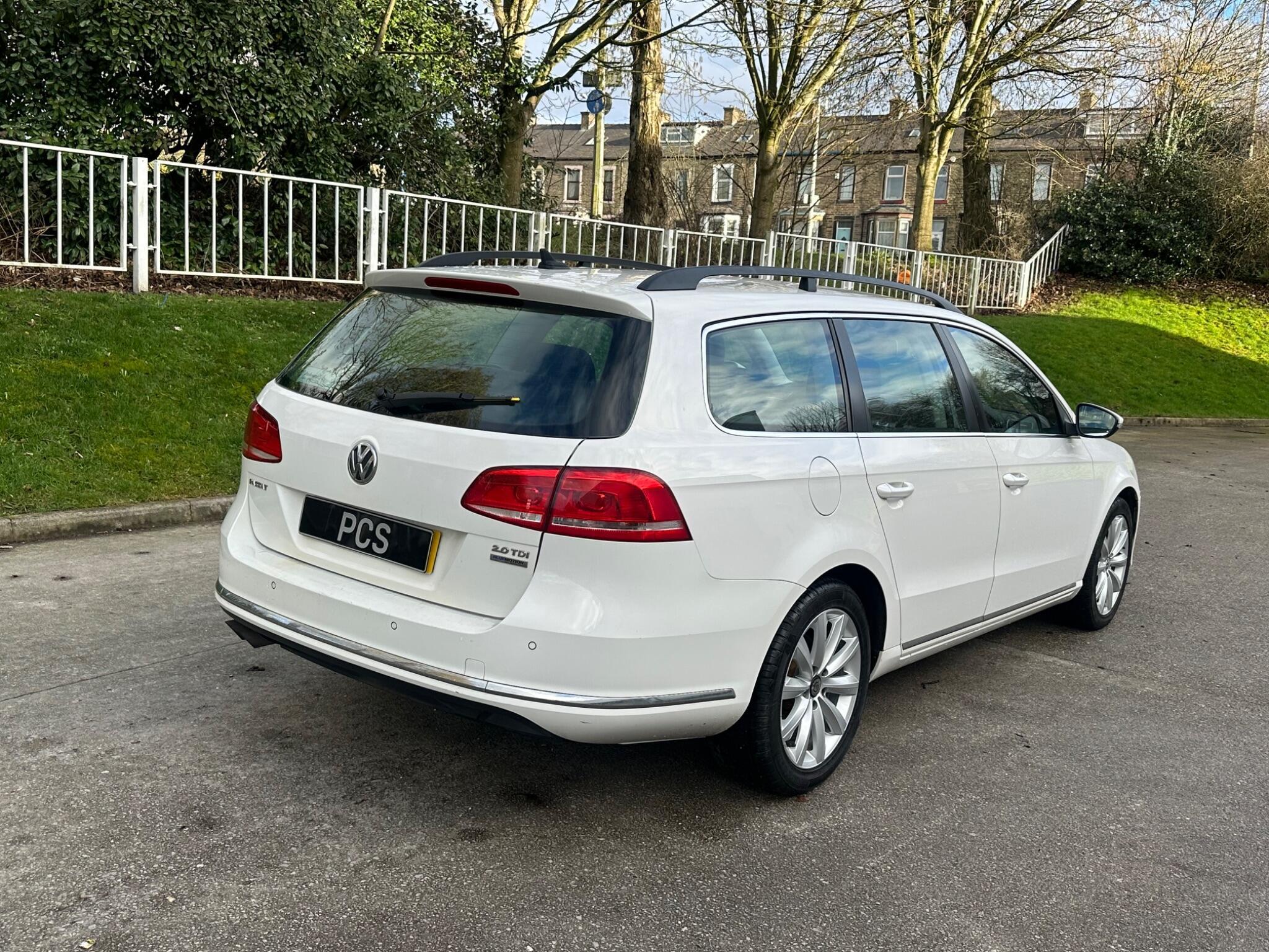 Volkswagen Passat - Image 41