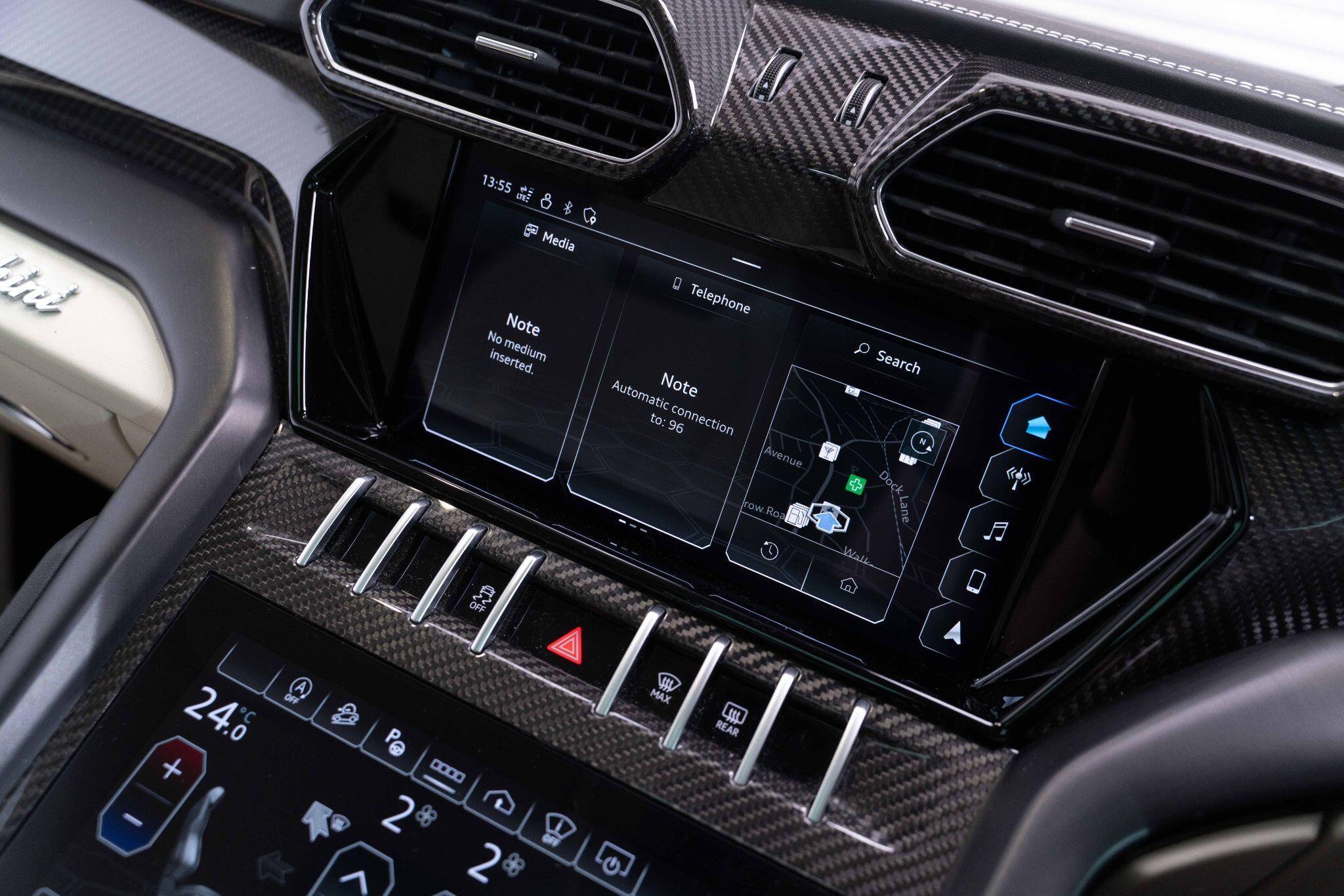 Lamborghini Urus - Image 51