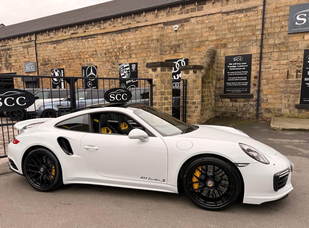 Porsche 911 - Image 12