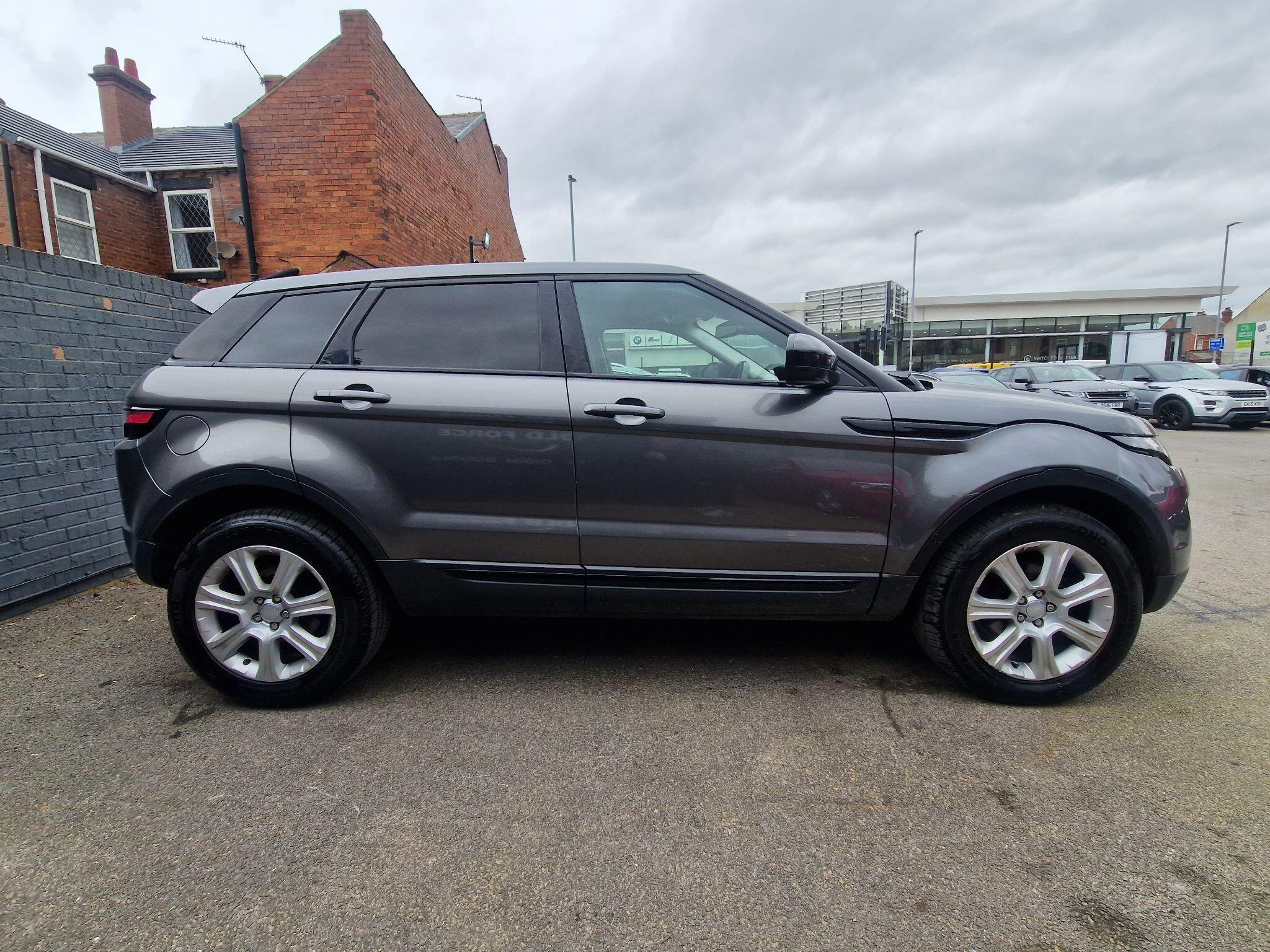 Land Rover Range Rover Evoque - Image 10