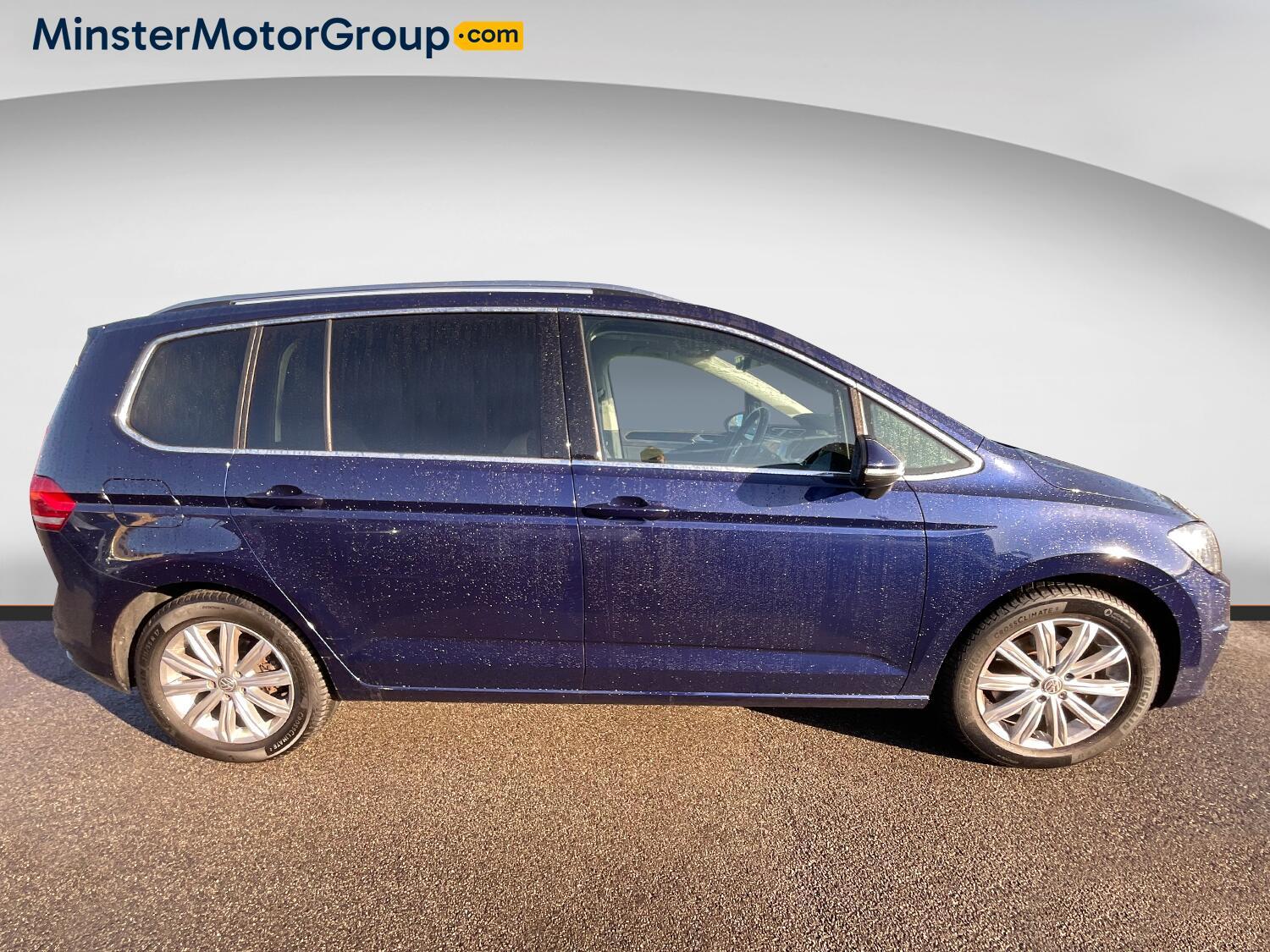 Volkswagen Touran - Image 2