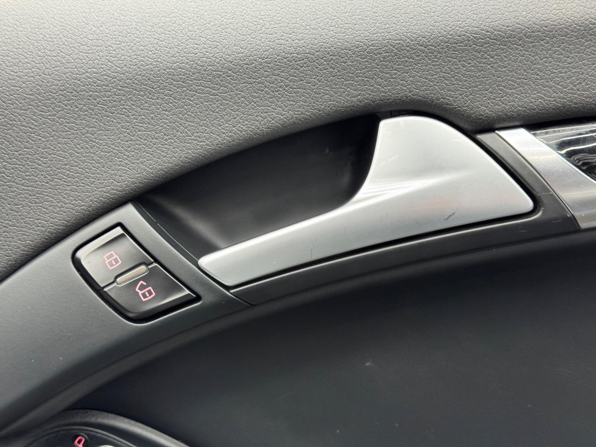 Audi A5 CABRIOLET - Image 37