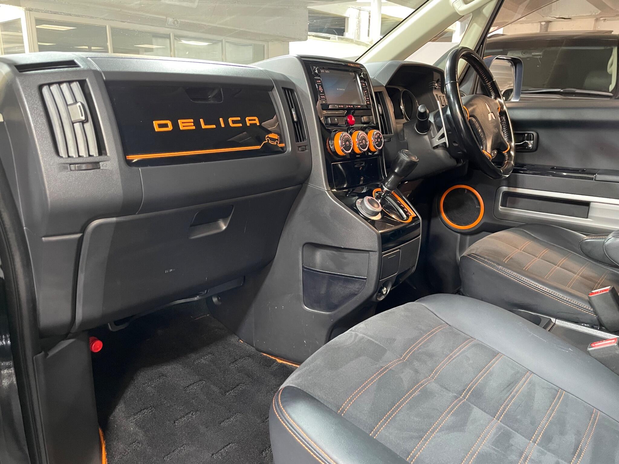 Mitsubishi Delica - Image 9