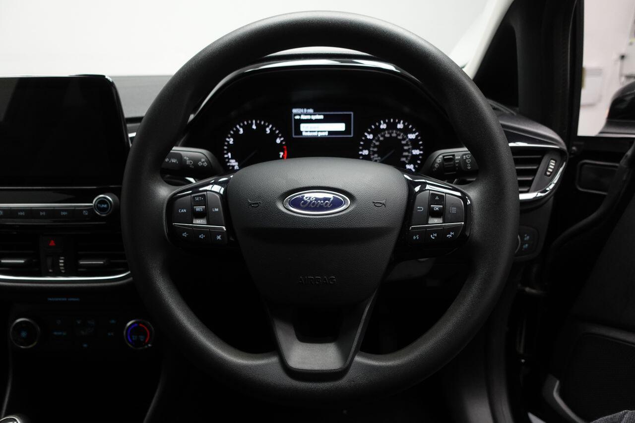 Ford Fiesta - Image 26