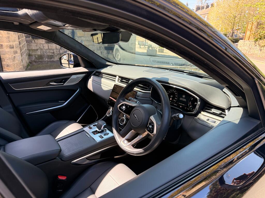 Jaguar F-Pace - Image 26