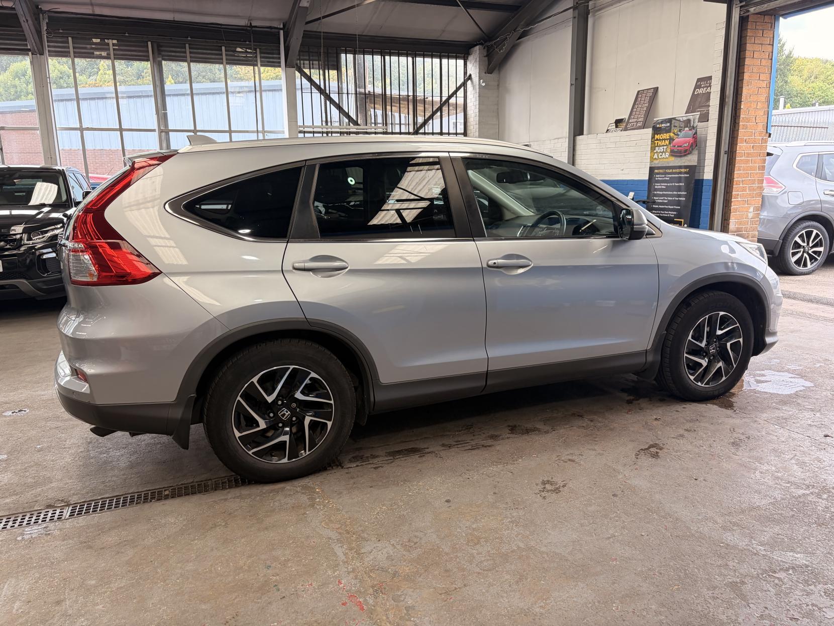 Honda CR-V - Image 8