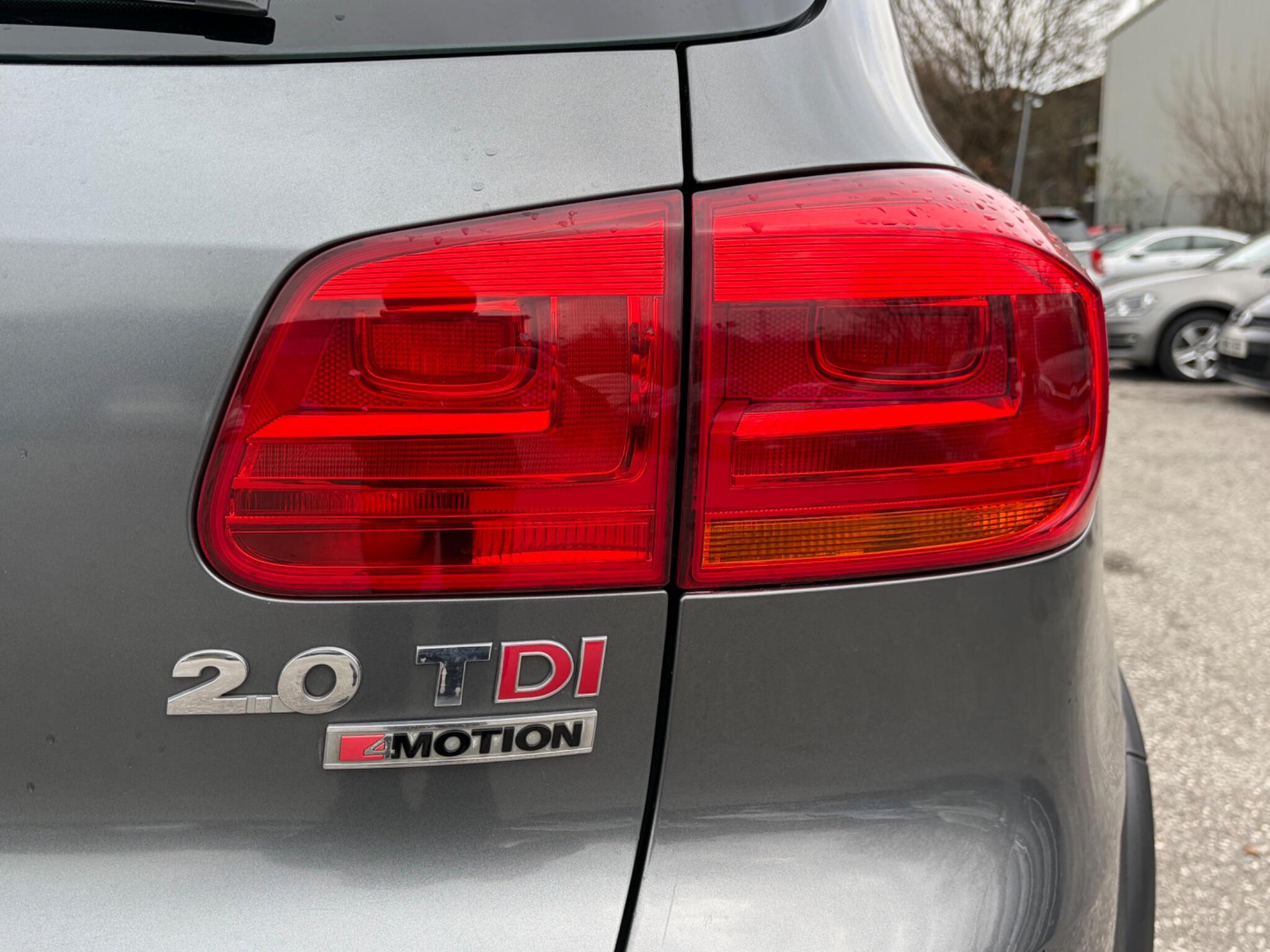 Volkswagen Tiguan - Image 34