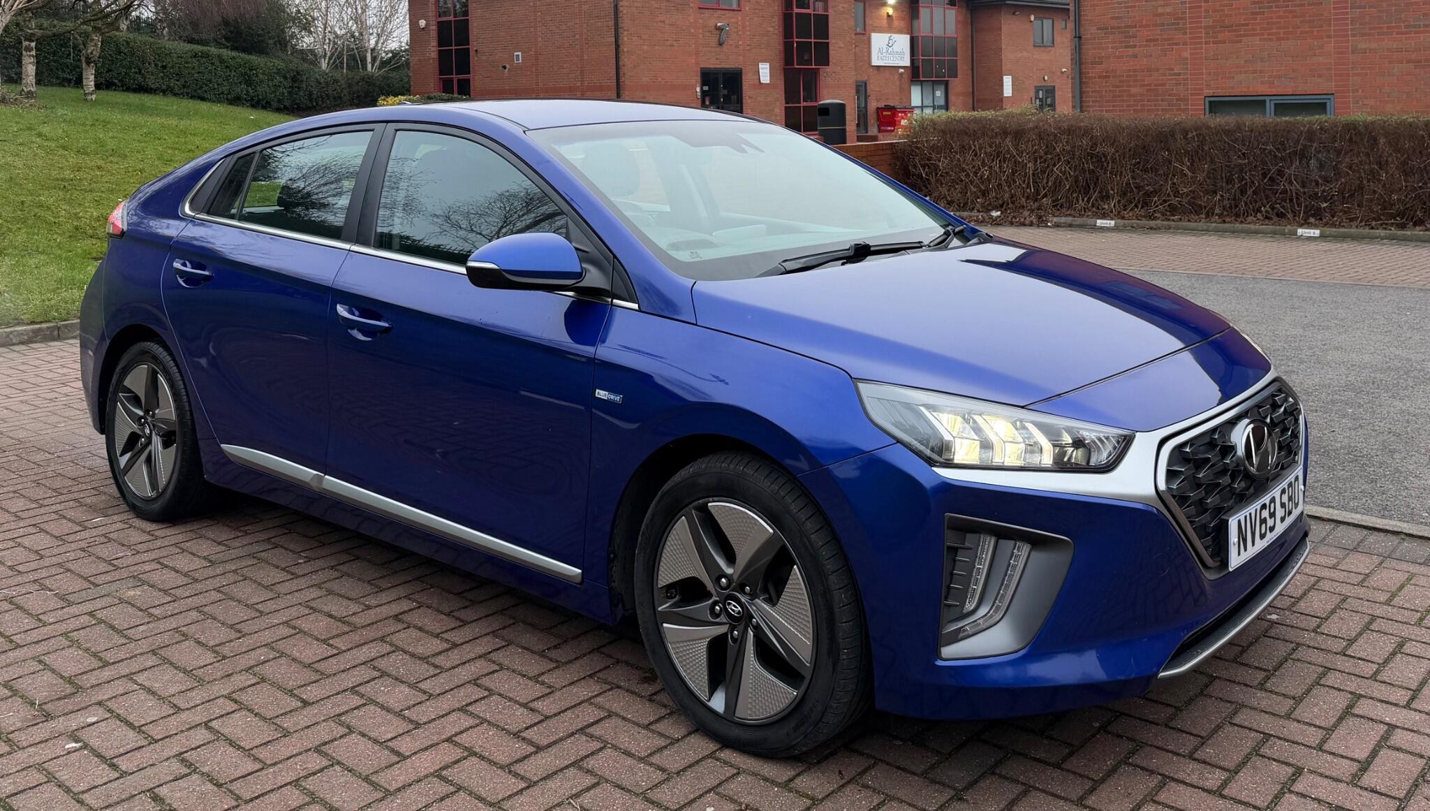 Hyundai Ioniq - Image 15