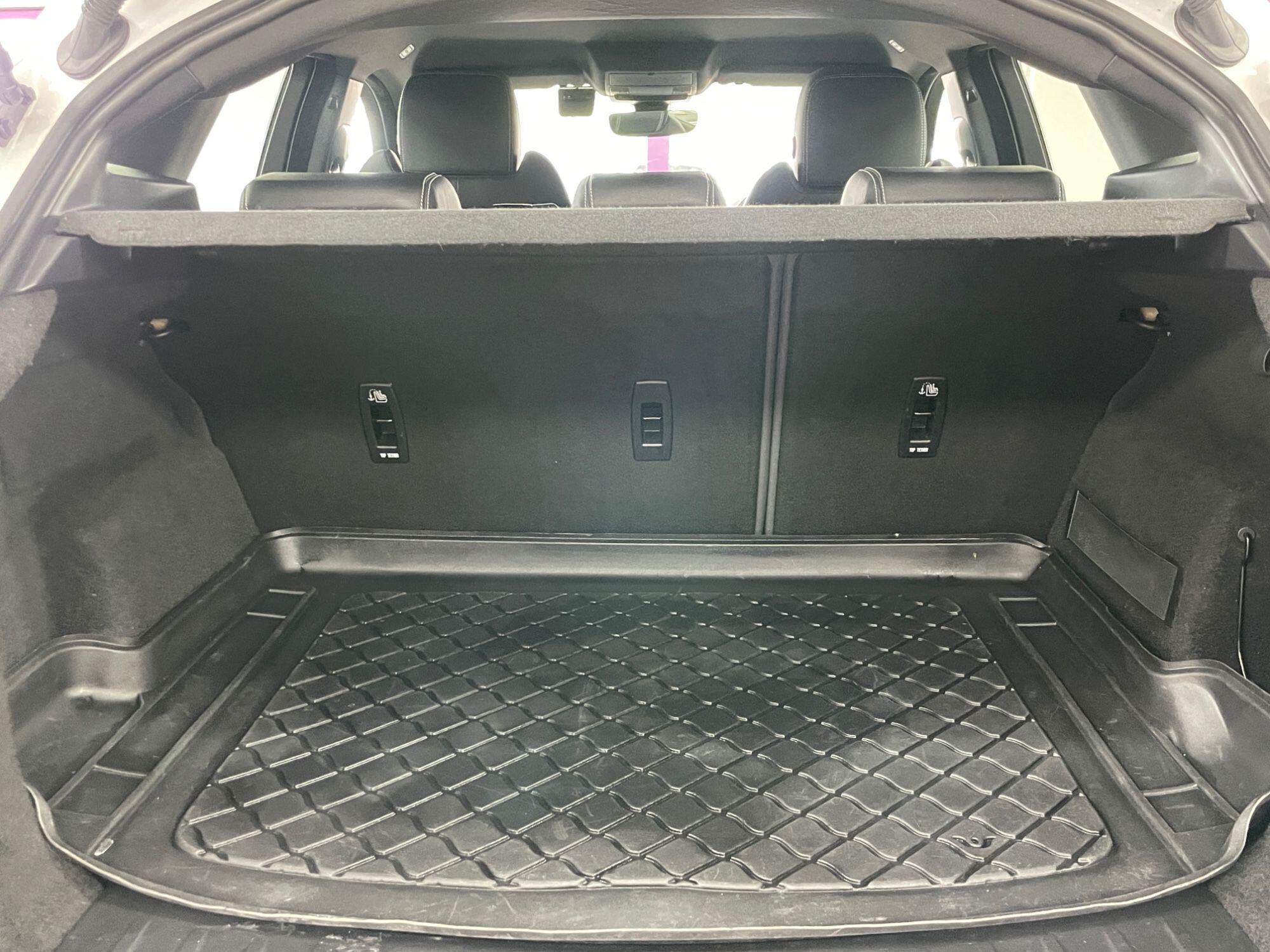 Jaguar E-Pace - Image 14