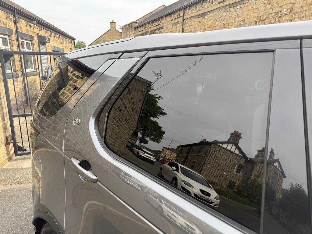 Land Rover Discovery - Image 16