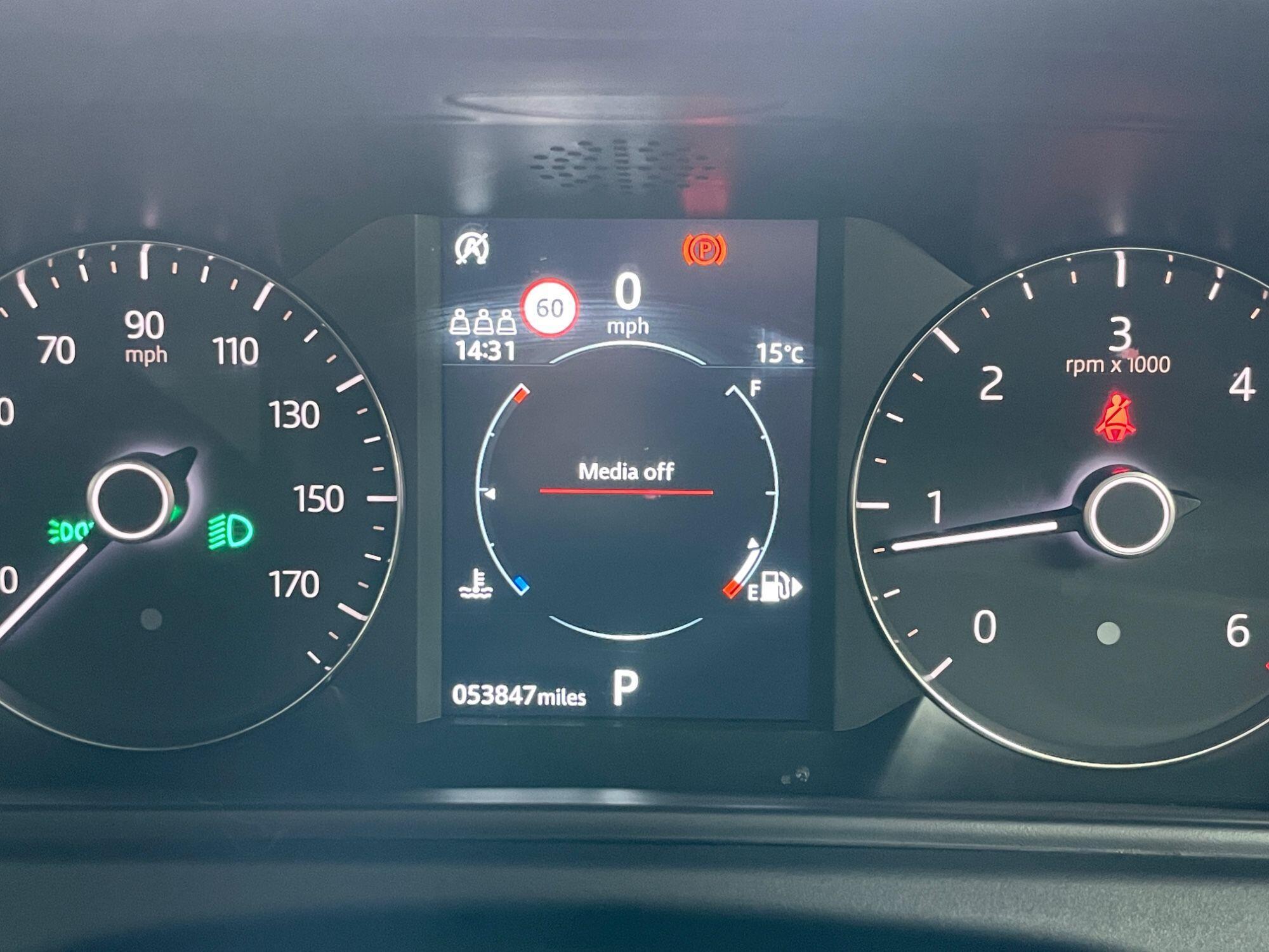 Land Rover Range Rover Velar - Image 41