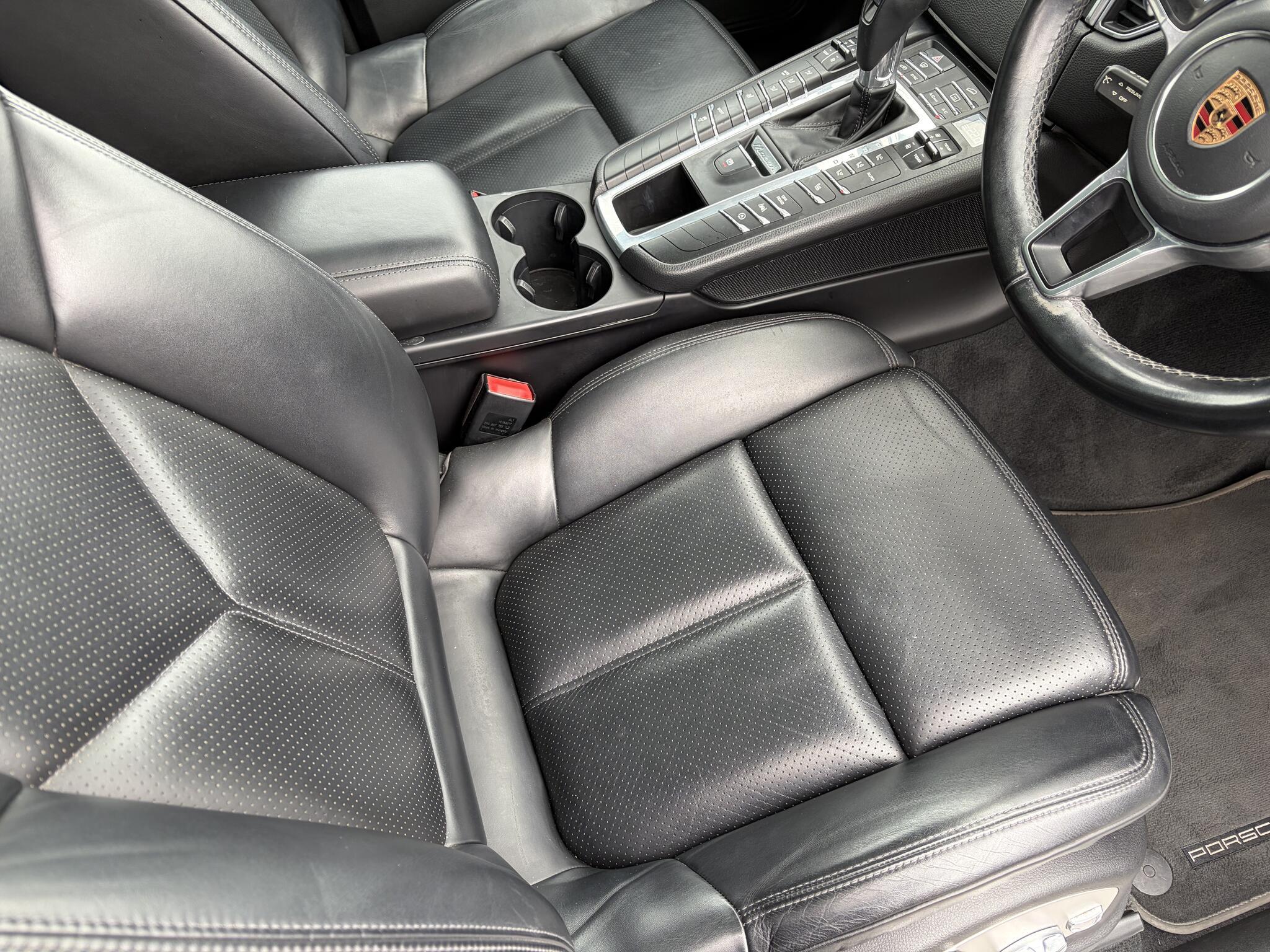 Porsche Macan - Image 13